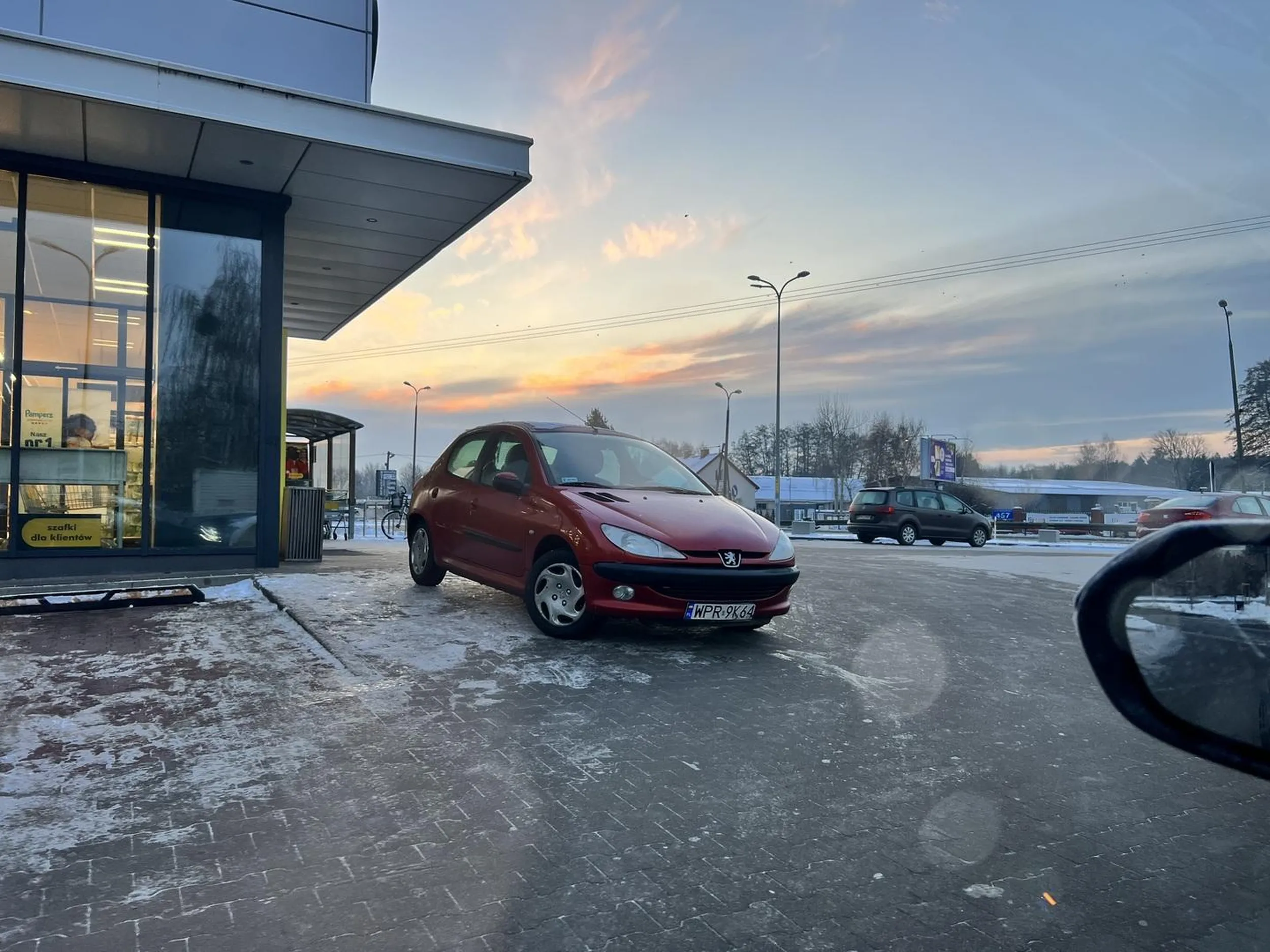 Ameba parkingowa. al. Jerozolimskie 454, 05-800 Pruszków