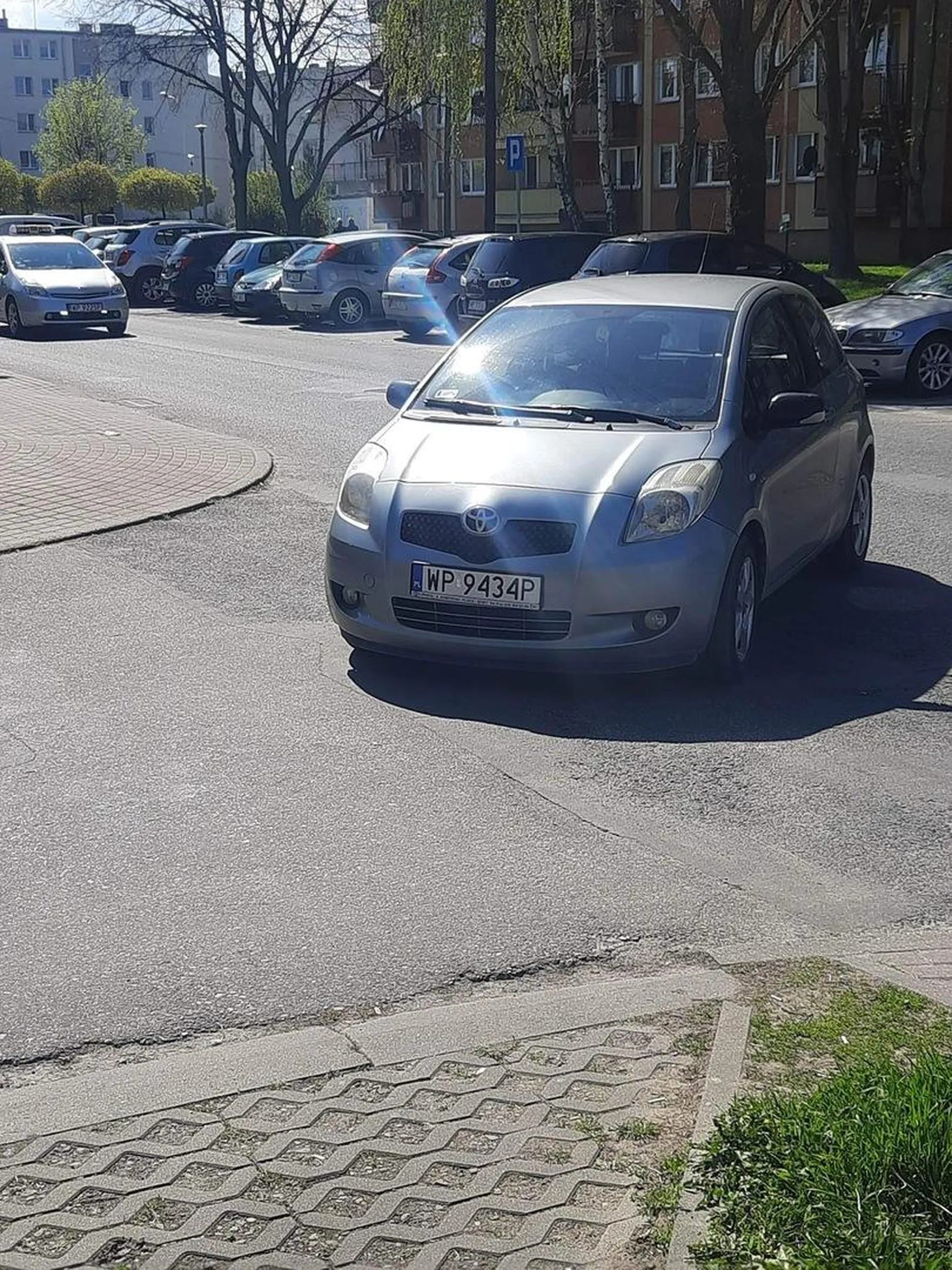 Wybitne parkowanie, podziwiam :D