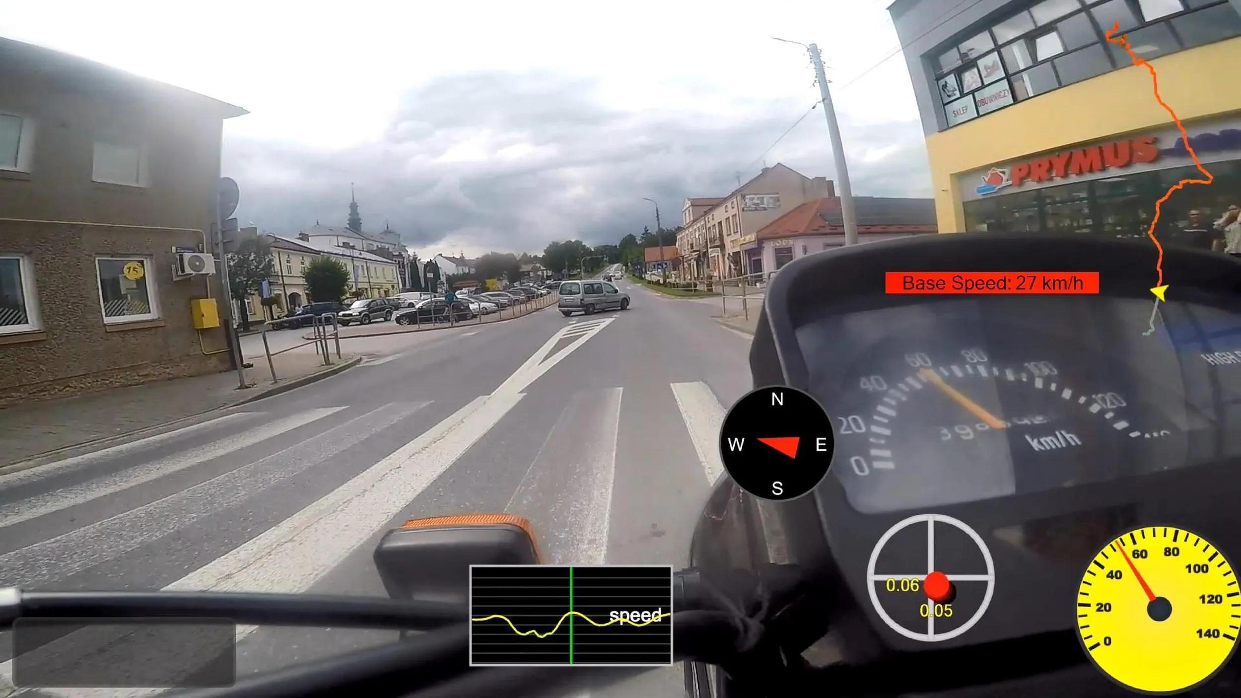 Gosc nie patrzy i wymusza pierwszenstwo. Nawet nie przeprosil.