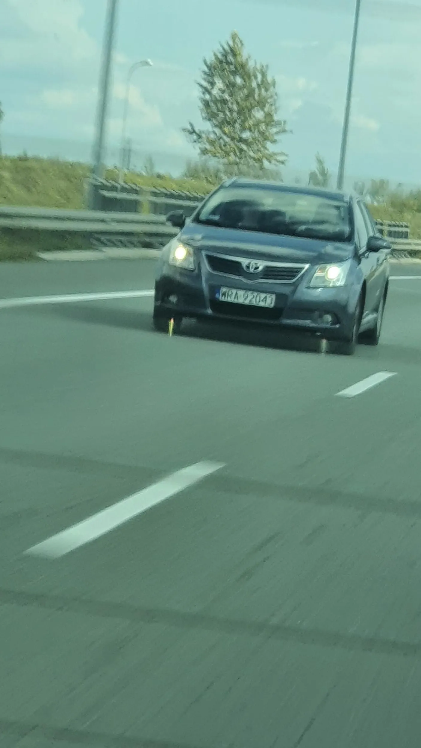 Jezdzilem sobie i chlop bez migacza zjechal mi na pas na a1