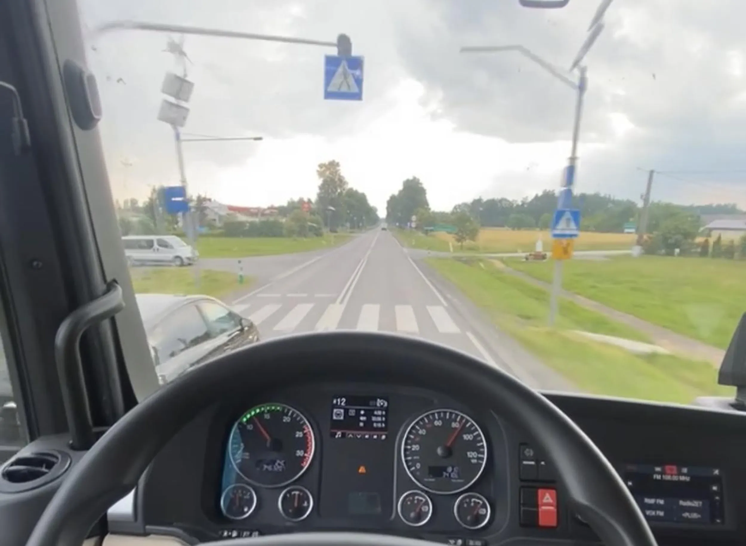 Wyprzedzanie na pasach ?