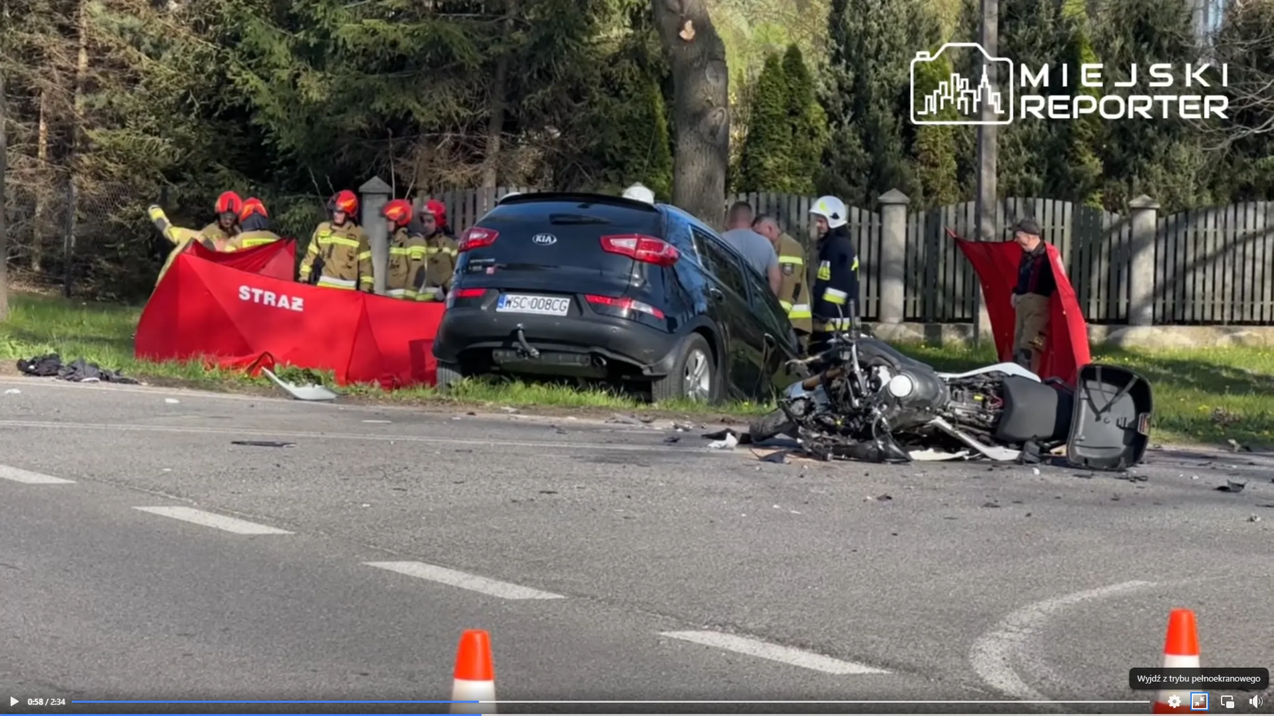 Tragiczna majówka! Małżeństwo jadące motocyklem zderzyło się z autem. Mąż zginął na miejscu, żona w stanie bardzo ciężkim trafiła do szpitala. Lądował śmigłowiec LPR. Do wypadku doszło na drodze wojewódzkiej numer 580 w Łazach (pow. warszawsko-zachodni). Kierujący samochodem marki kia wymusił pierwszeństwo i zderzył się z motocyklem, którym jechały dwie osoby. Mężczyzna zginął na miejscu. Kobieta w stanie ciężkim trafiła do szpitala. Kierujący kią został zatrzymany. Droga zablokowana jest w obu kierunkach. Na miejscu pracują 4 zastępy straży pożarnej, ZRM, śmigłowiec LPR. Dalsze czynności prowadzi policja pod nadzorem prokuratora.