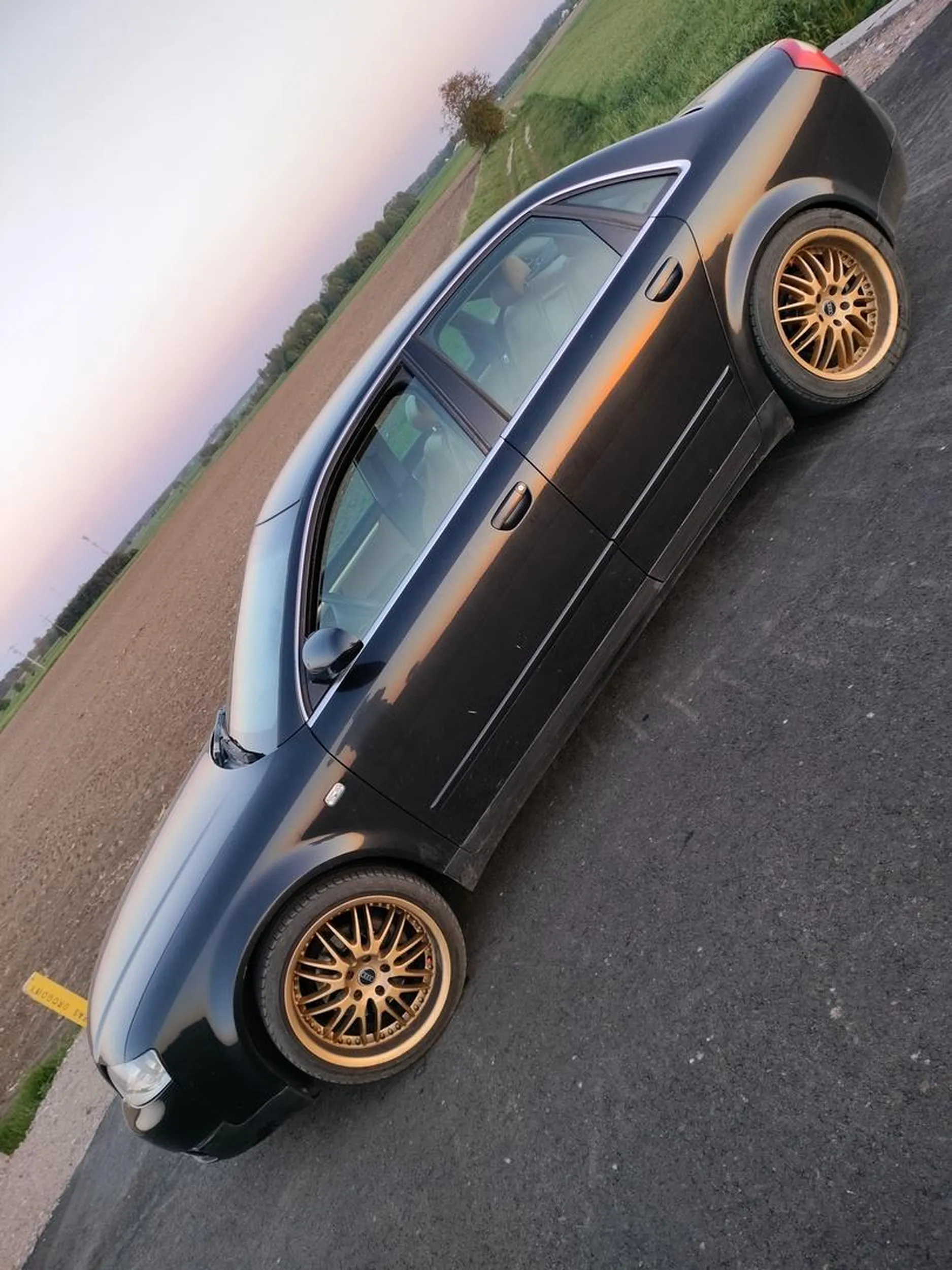 Polecam kierowcę zajebisty wariat ?