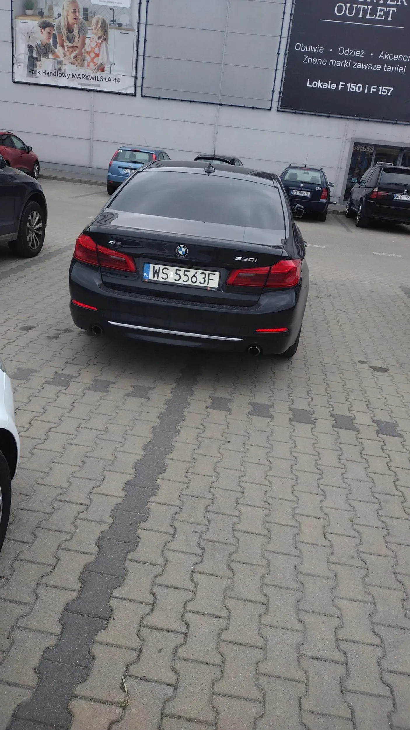 Ładnie zaparkowany pozdrawiam