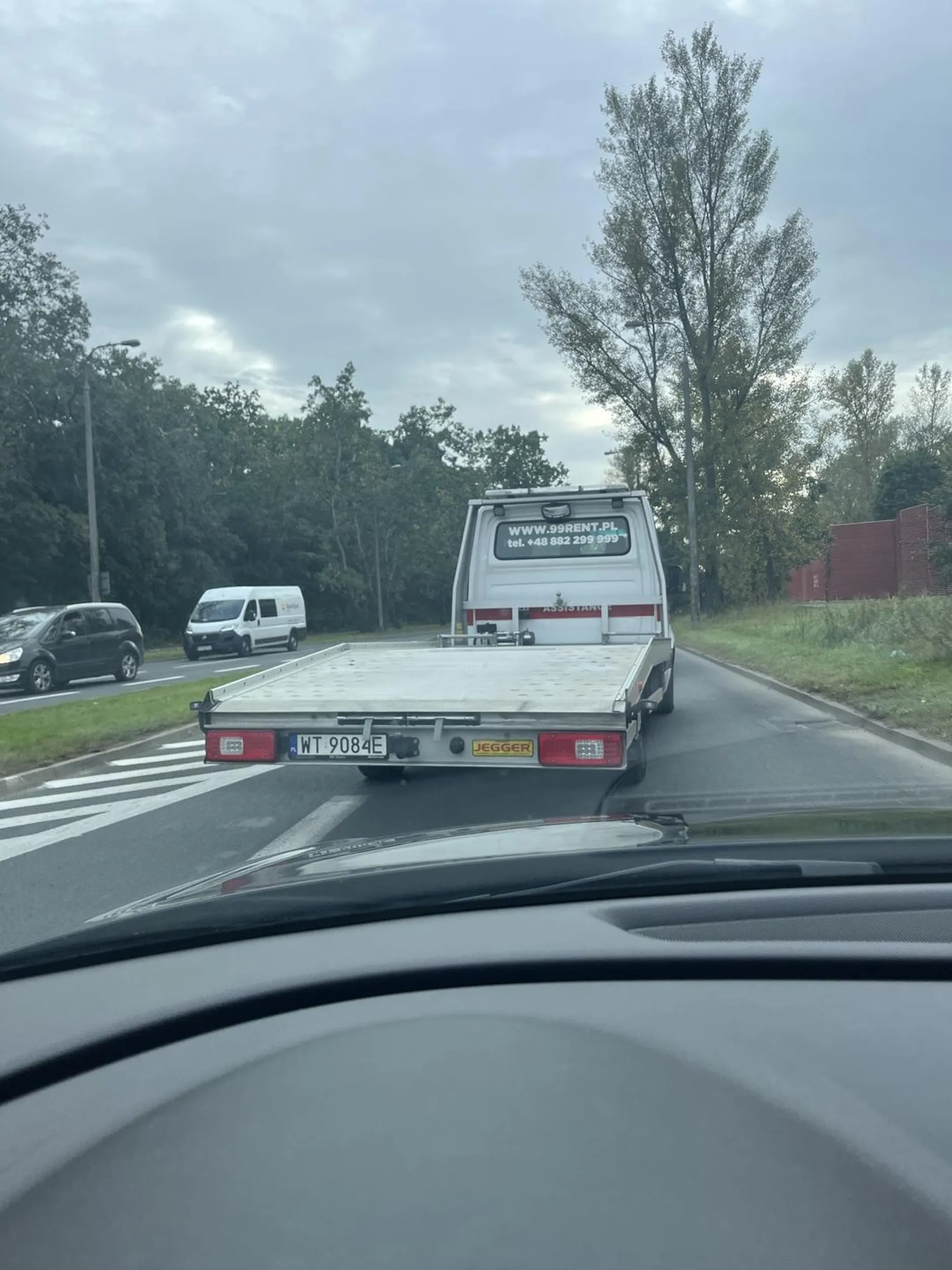 Kierowca wymusza pierwszeństwo! Prawie doszło do stłuczki