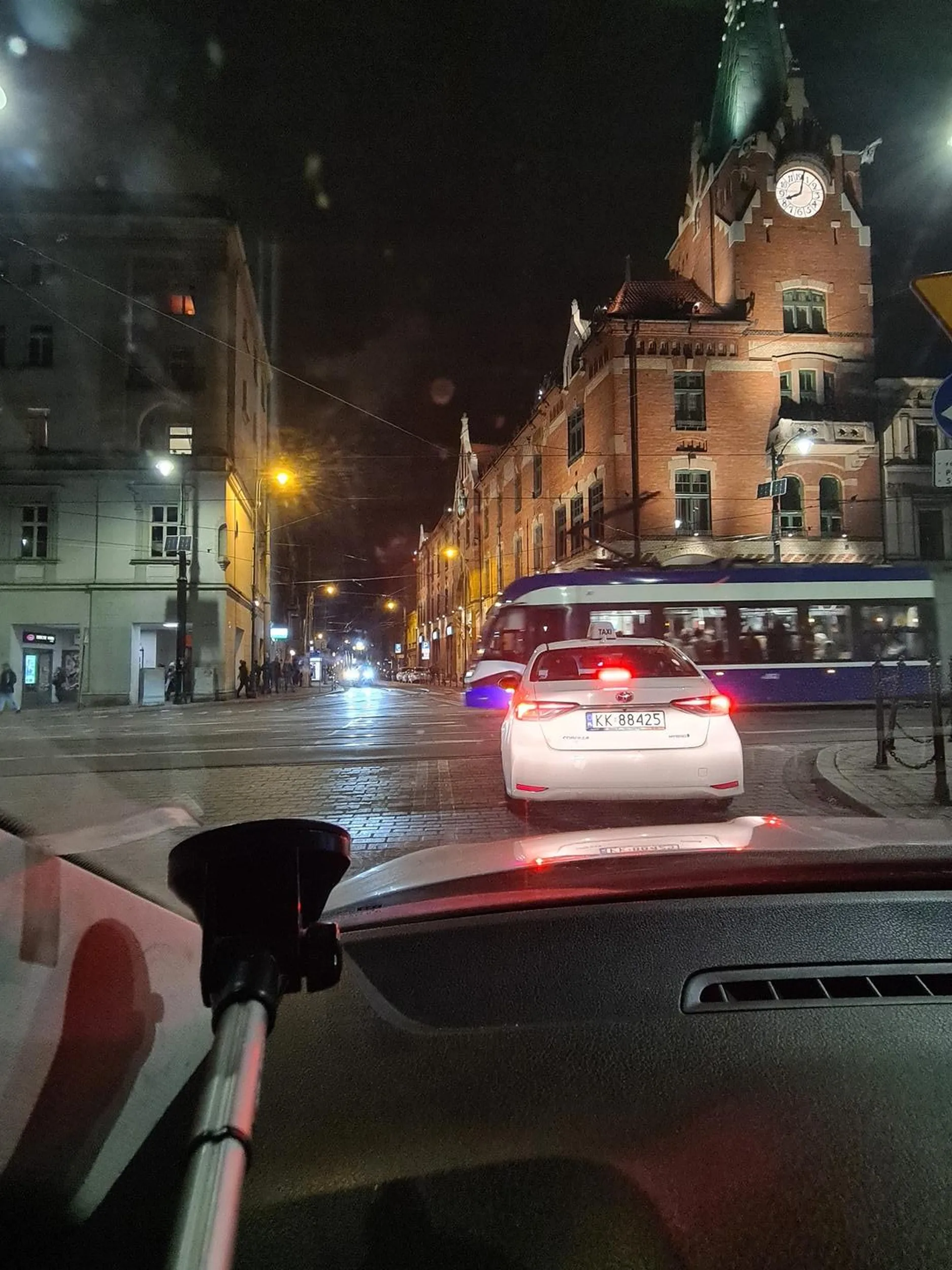 Kierowca wymusza pierwszeństwo