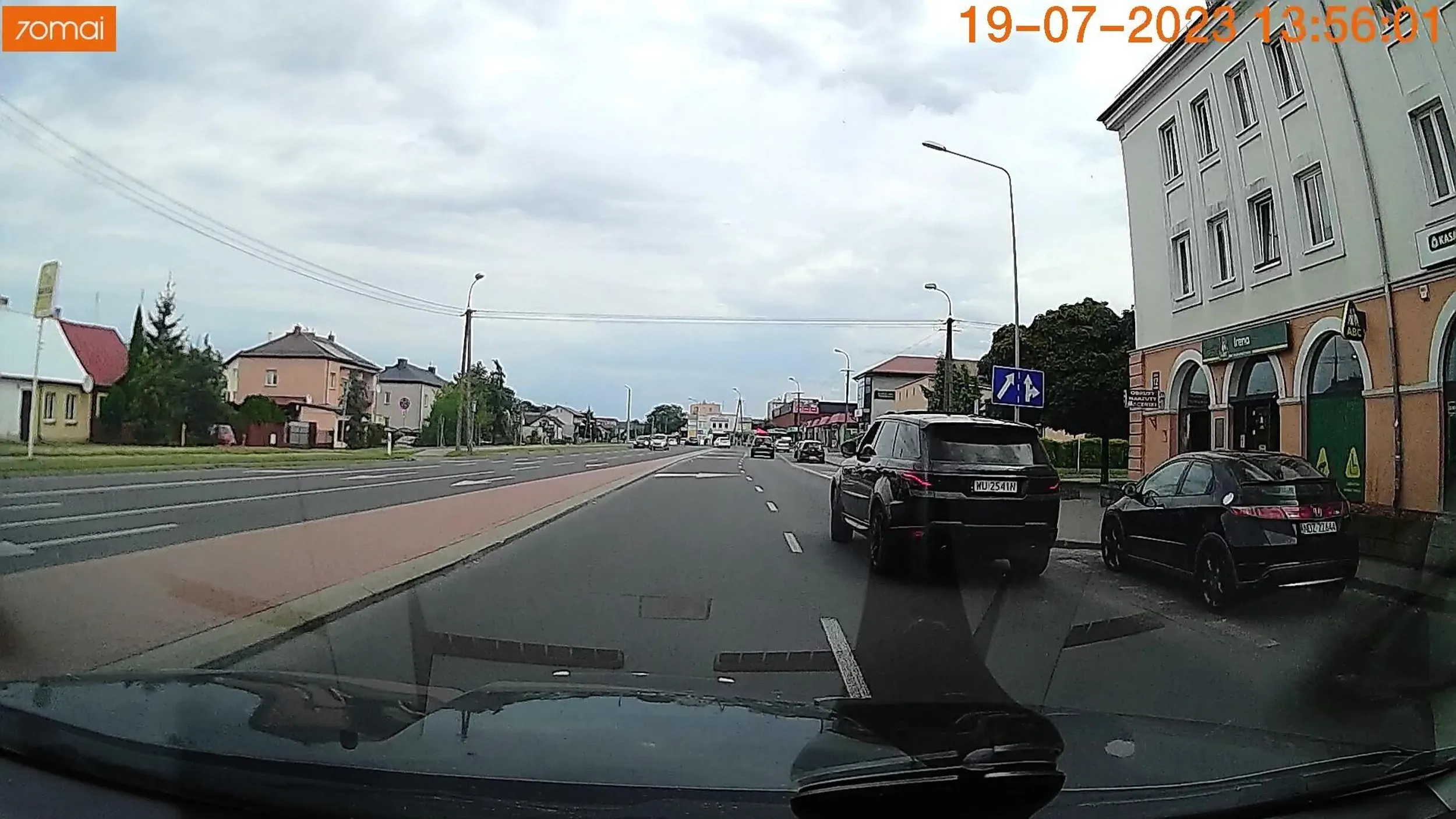 Ogarnij się człowieku jak włączasz się do ruchu bo komuś krzywdy narobisz