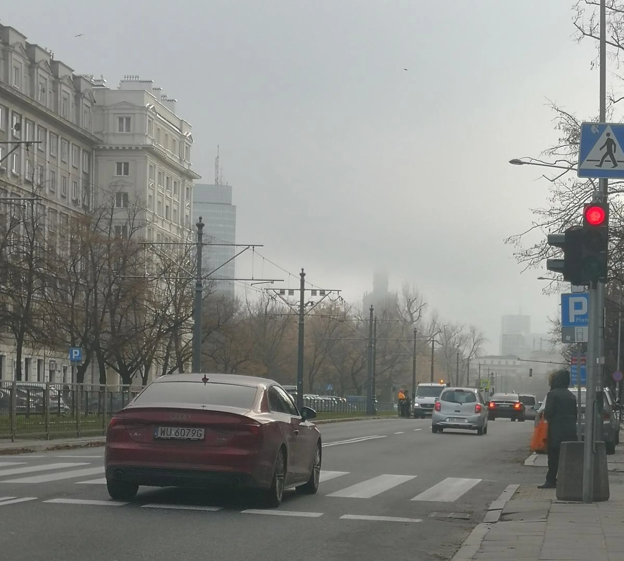 Co tam, że czerwone, przecież hamował nie będę. Było już czerwone przed wjazdem na przejście.