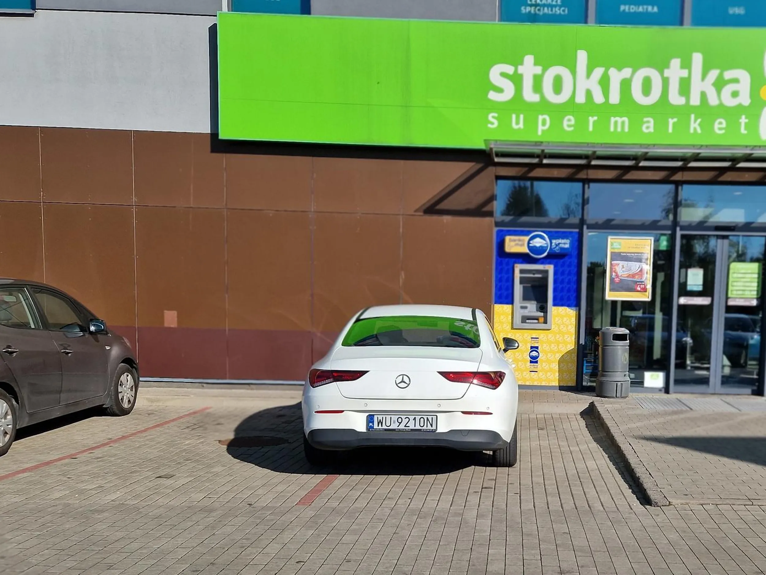 Cyk... I dwa miejsca zajęte. Na gościnnych występach w Lublinie. Nie pozdrawiam.