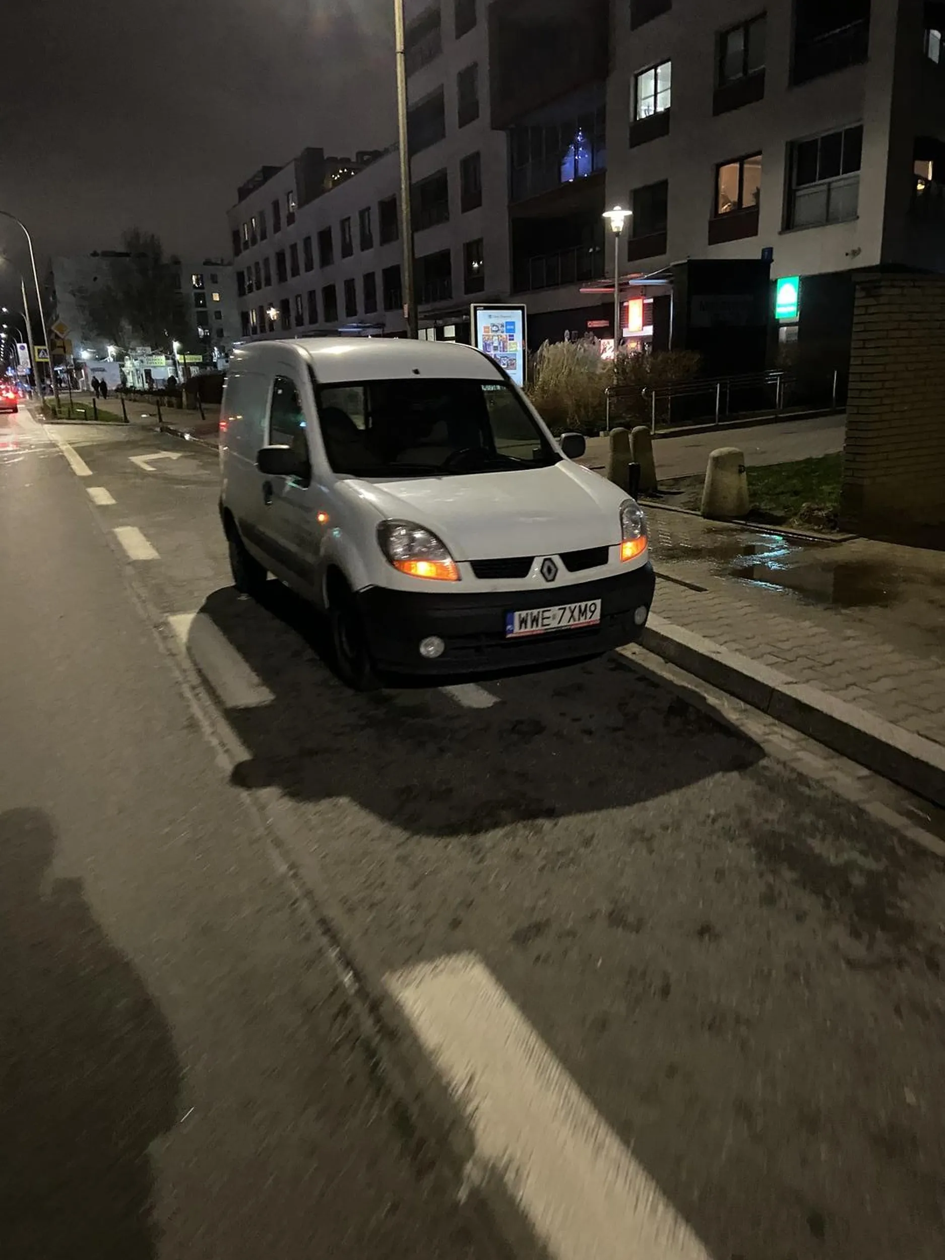 Szybki sprawny rotzładunek. Polecam kierowcę!