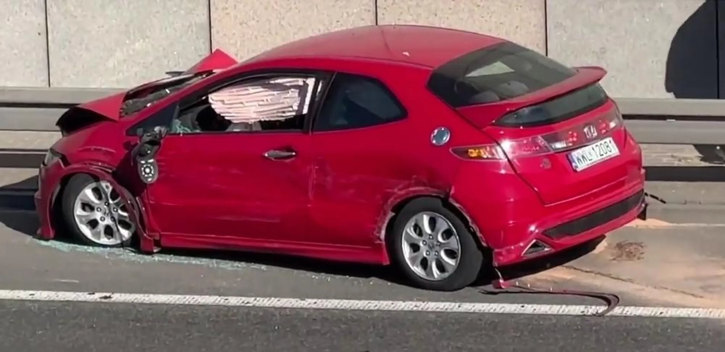 Pijane ścierwo 2.3promila. Spowodował dwie kolizję i uciekał S8