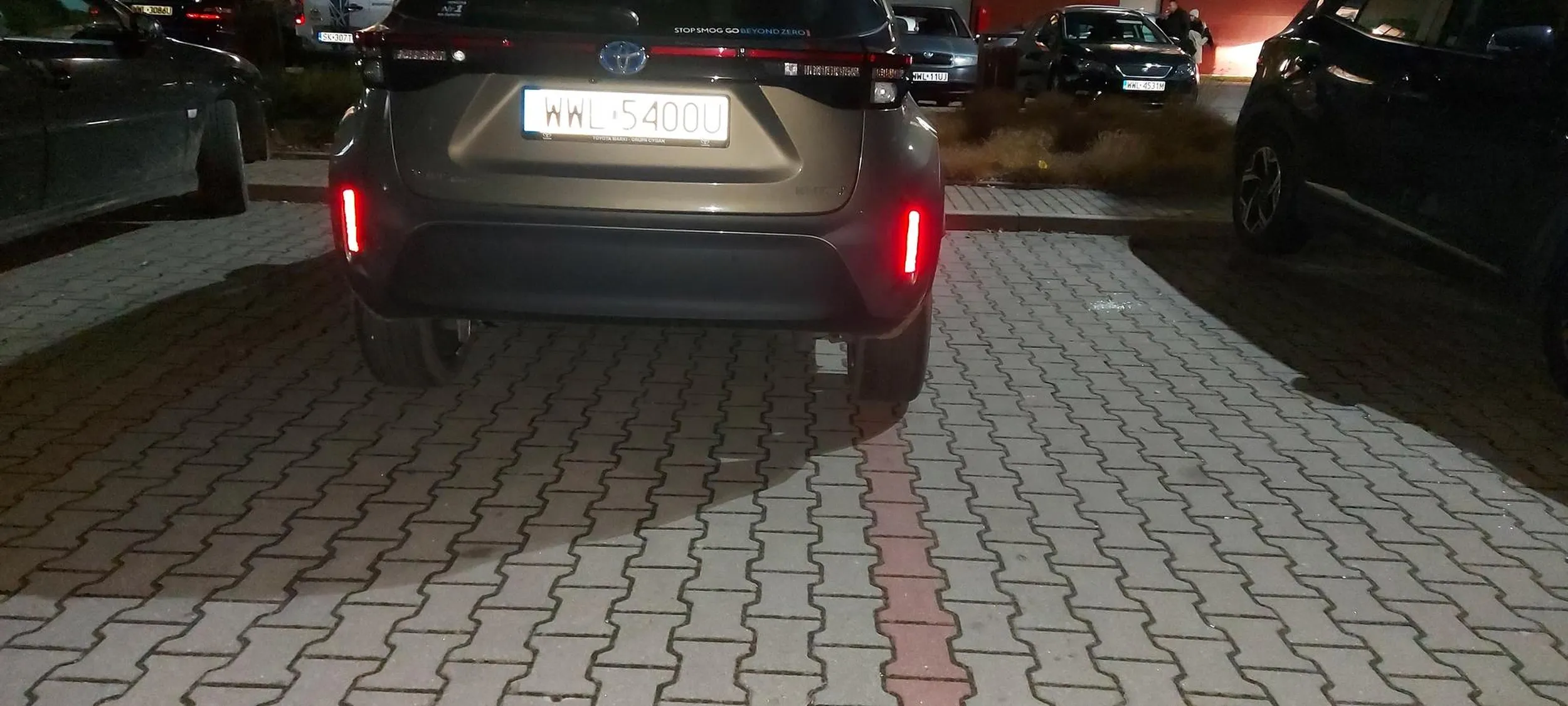 Mistrz parkingu ciężko nawet ma się zmieścić w miejscu pozatym że nie są male