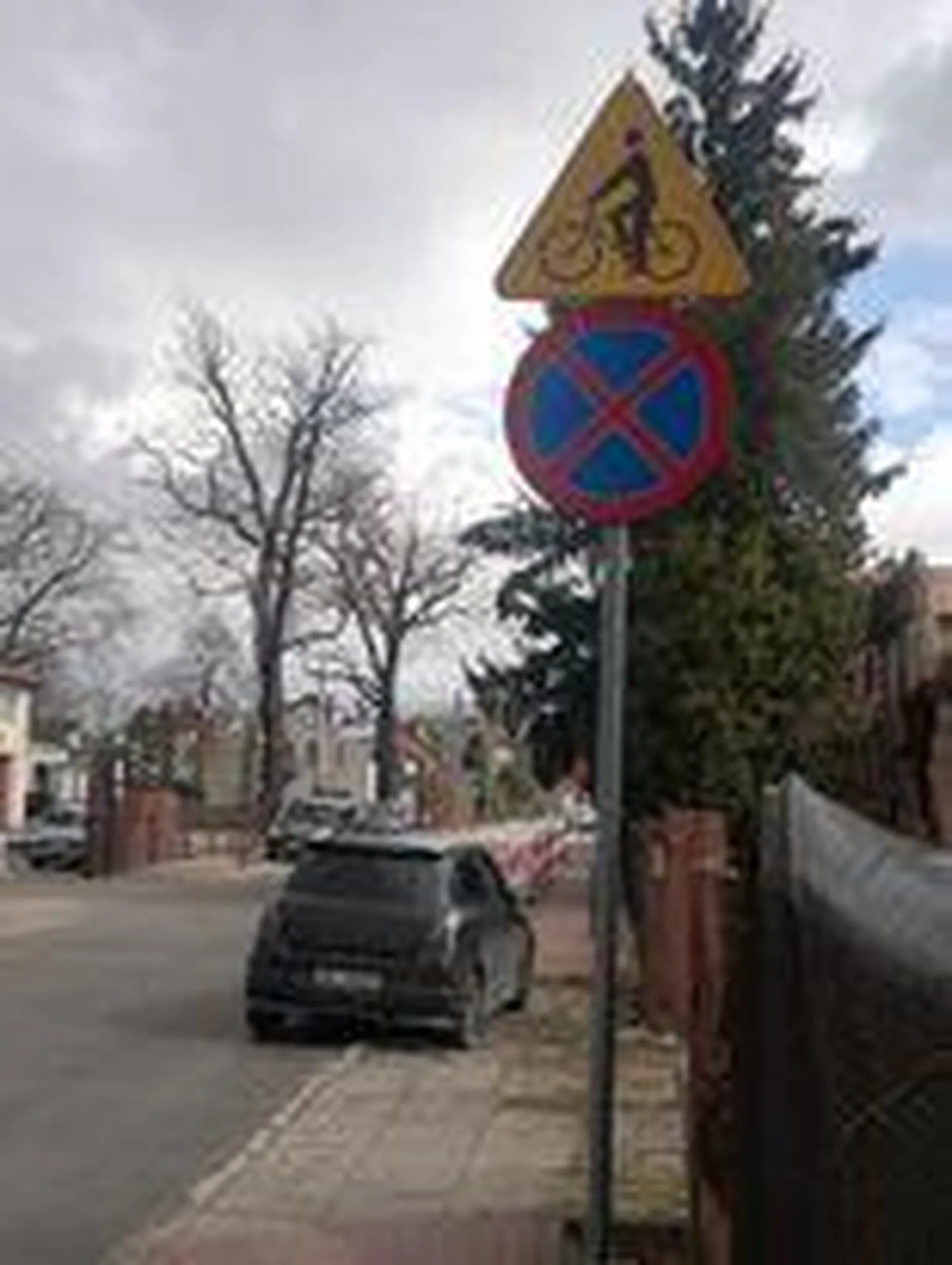 Parkowanie za znakiem B-36