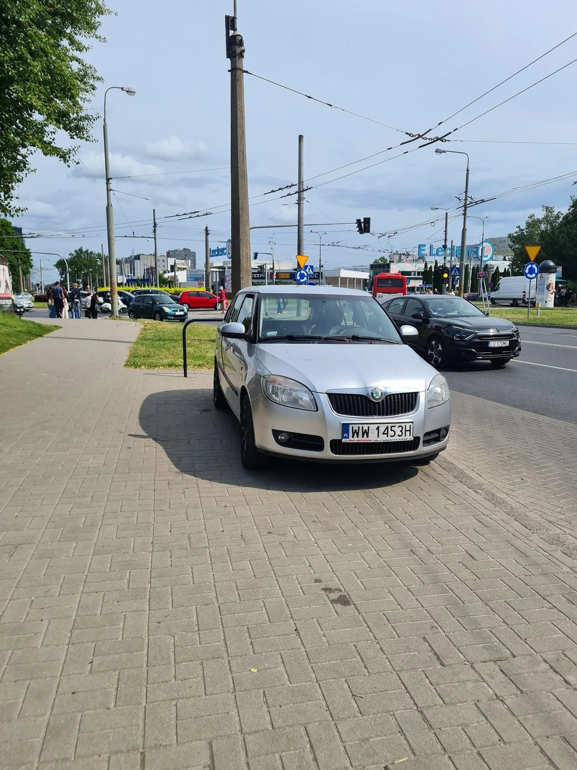 Parkuje na przystanku codziennie