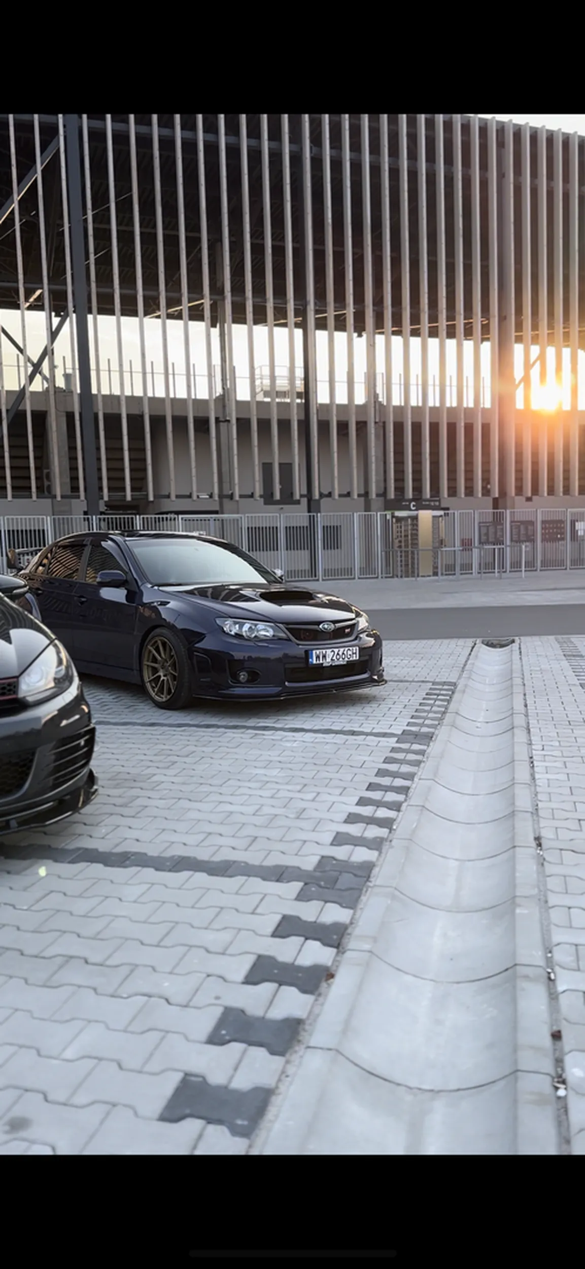 Nie polecam kierowcy zajechał mi drogę i wyskoczył z auta po czym zaczął wymachiwać siurkiem