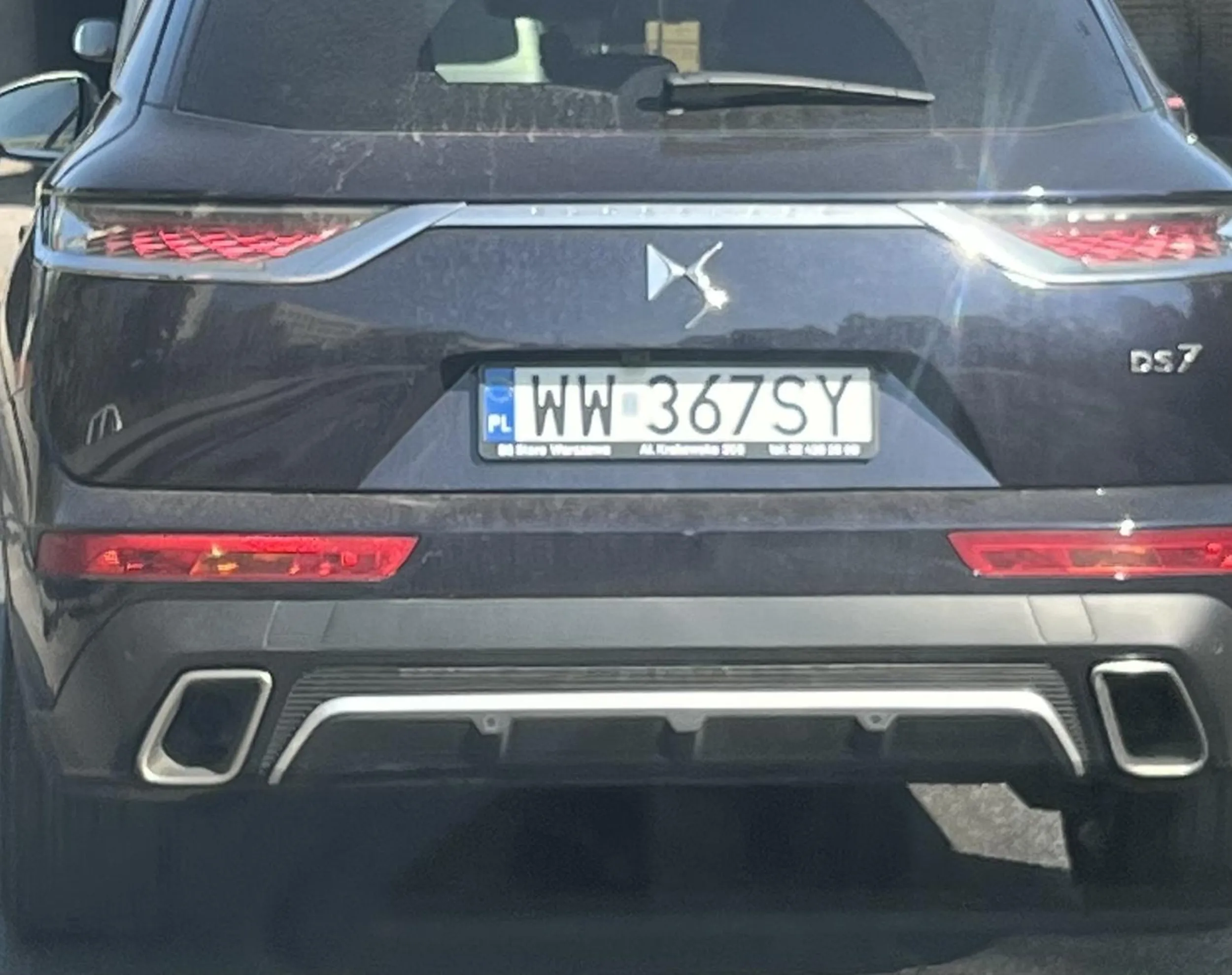 Przykre ze Pan nie potrafi kulturalnie jezdzic tylko musi sie wpychac choc nalezaloby grzecznie ustawic sie w kolejce. Na samochod mial na kulture osobista mu zabrakło….