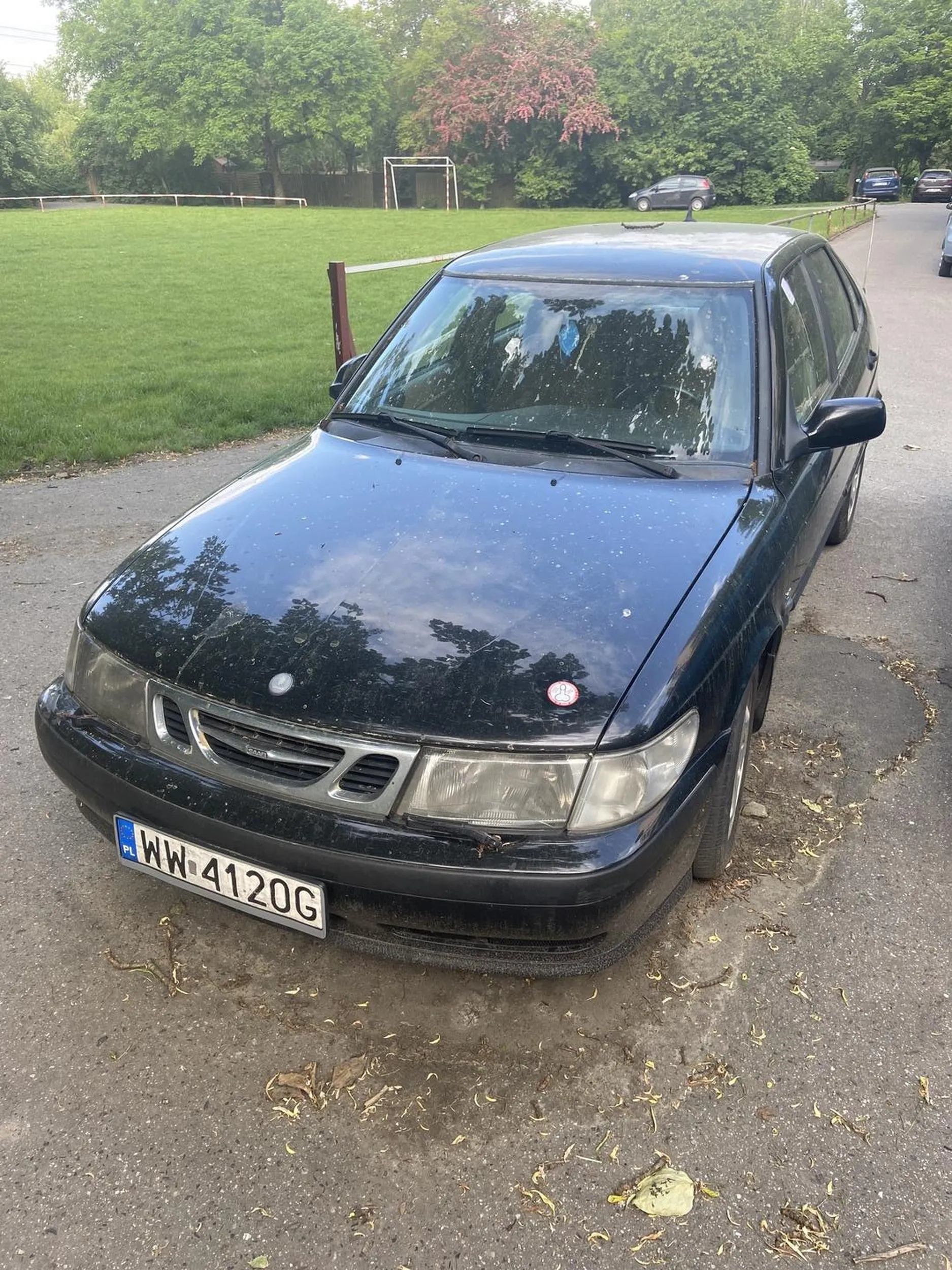 Takie naklejanie karnych kutasów, to już przegięcie :(