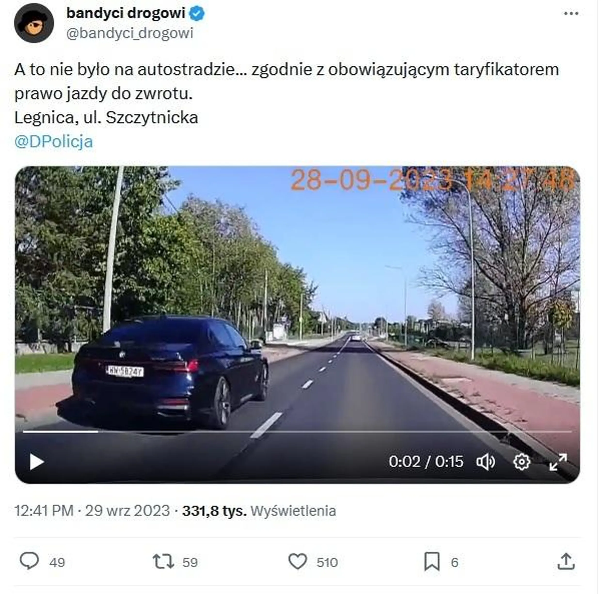 Jakiś zje...b, który jeździ w Polsce jak w Anglii. Filmik z jego udziałem jest na profilu "bandyci drogowi" na Twitterze