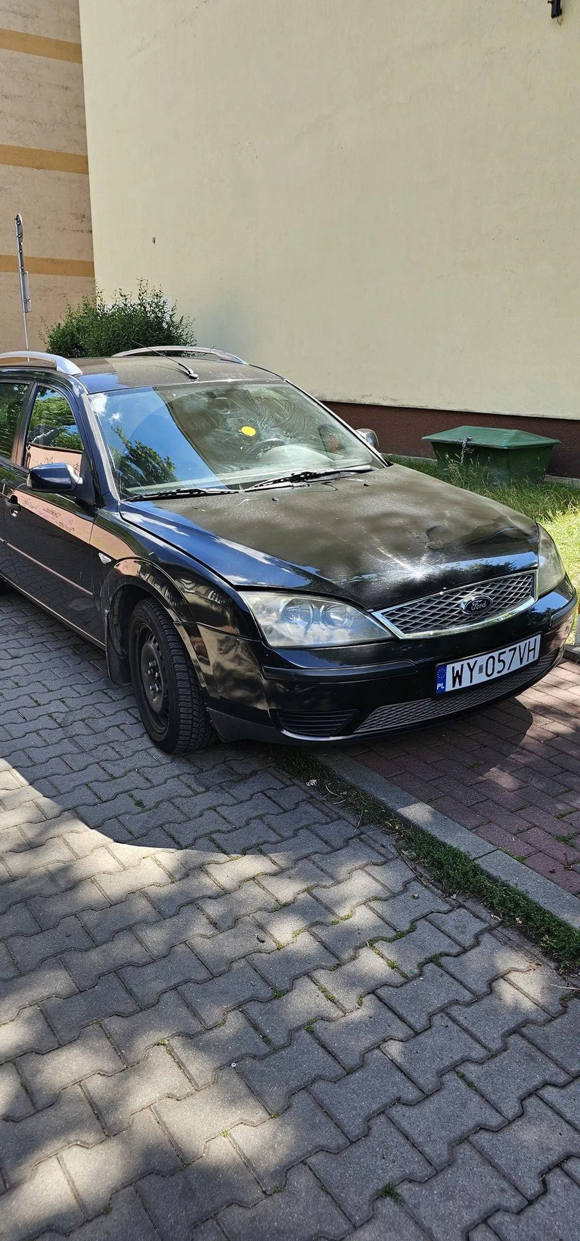 Wjazd pod zakaz ruchu B-1, parkowanie w strefie ZGN bez identyfikatora / bez zezwolenia