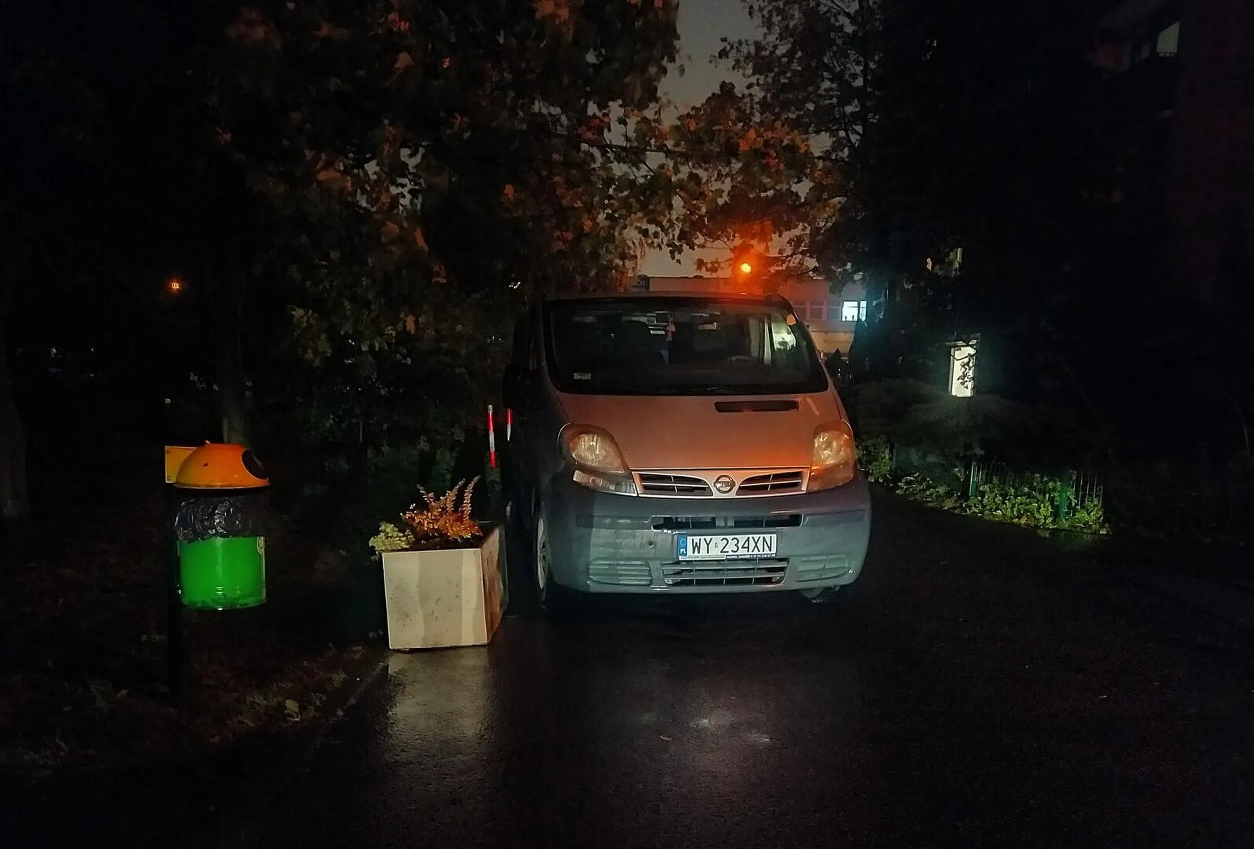 Problem z parkowaniem polecam dobre buty.