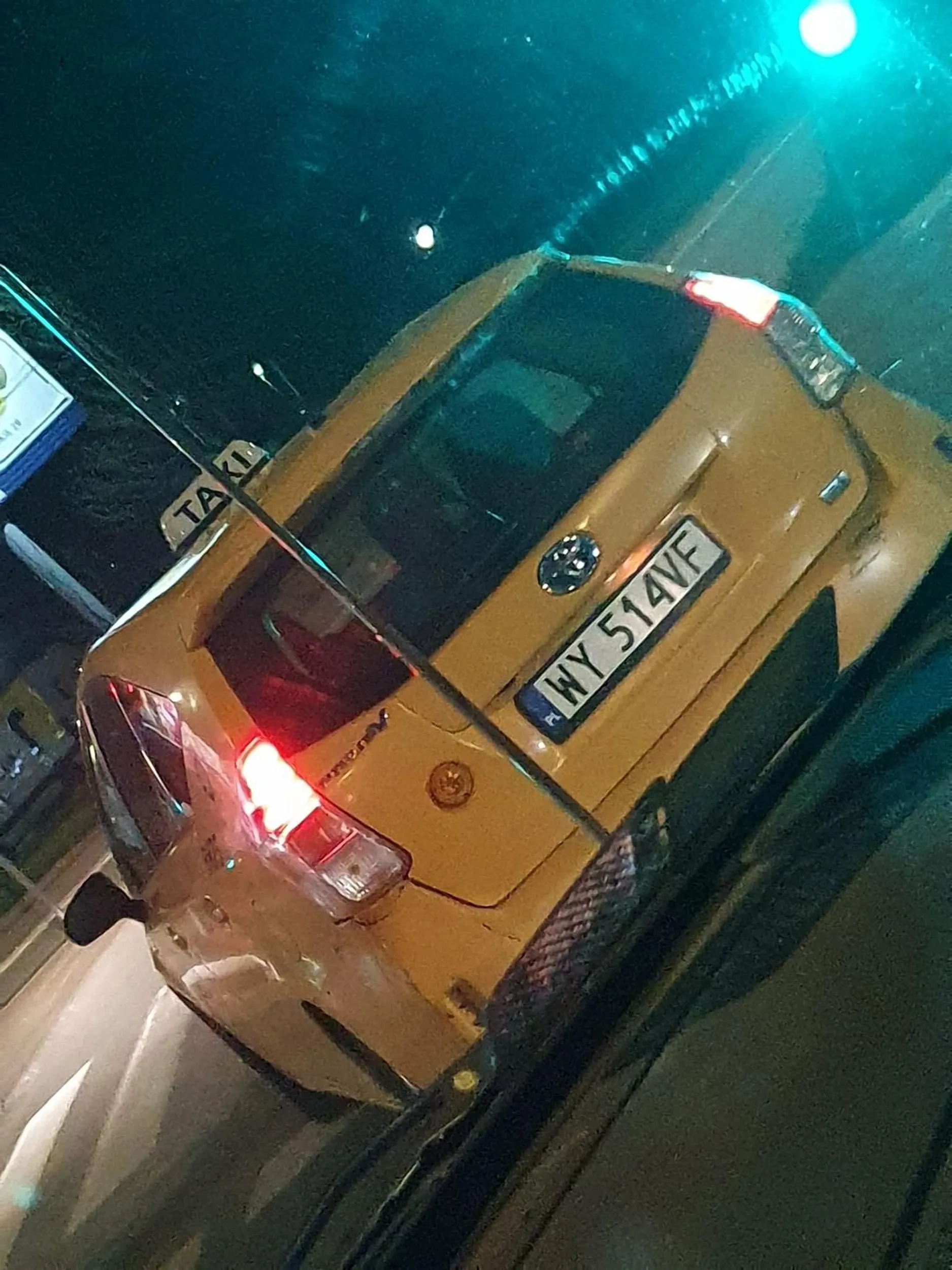 To jest ren prius z NYC co ma 700 tys najechane