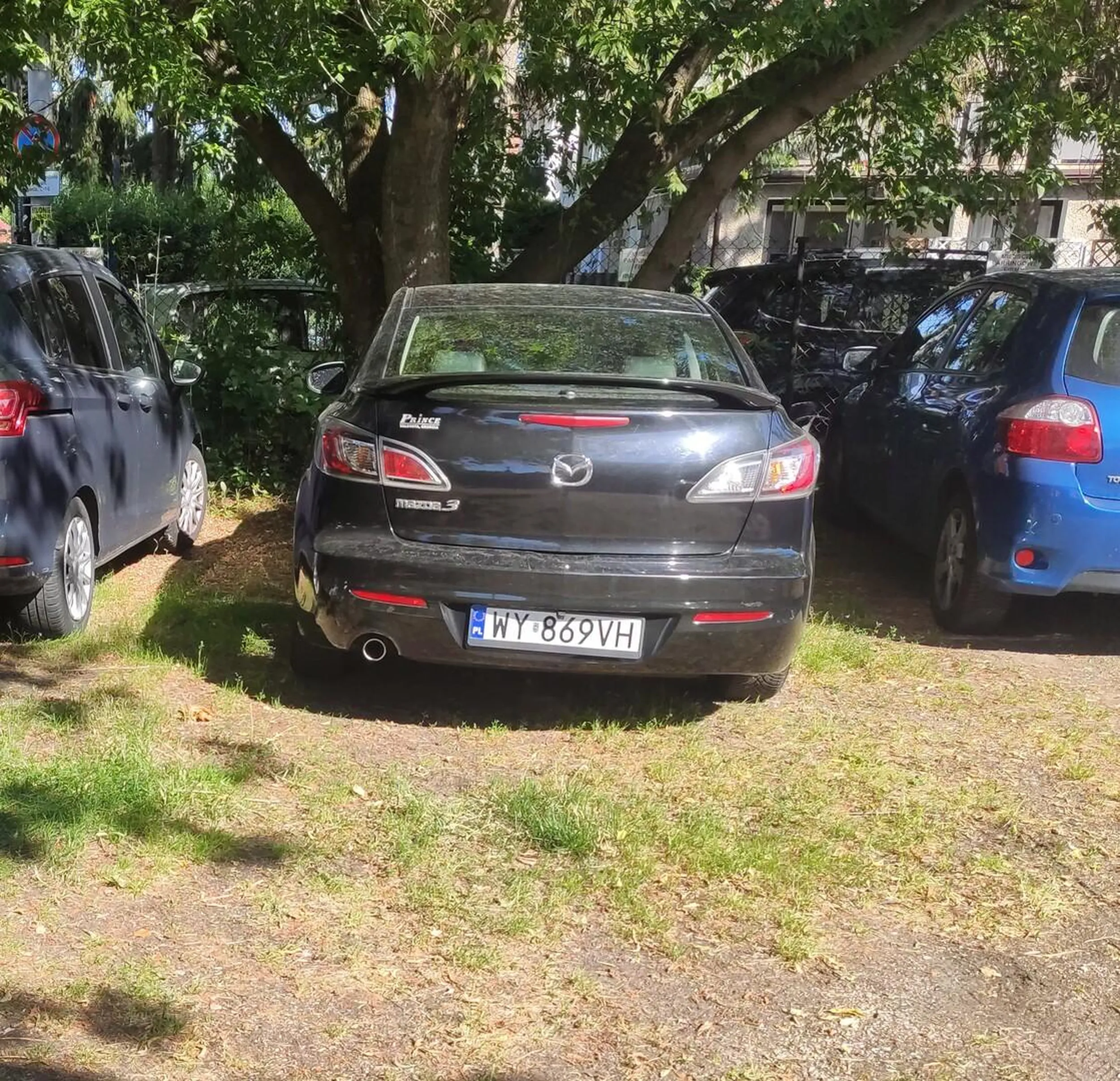 Fanatyk wjeżdżania na posesję prywatną i zajmowania cudzych miejsc parkingowych.