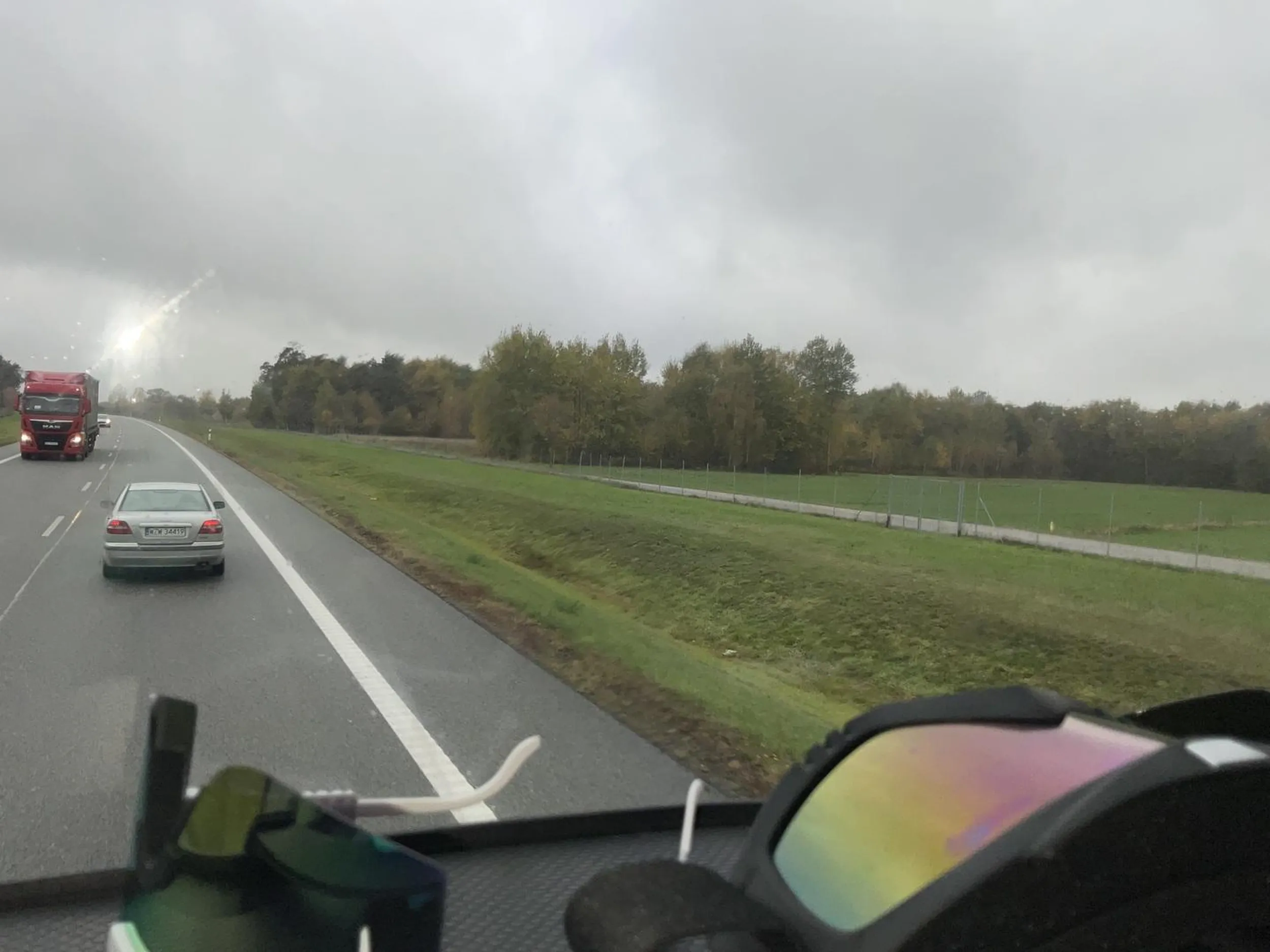 Na S 12 jedzie 75 na godzinę, na krajówce 80 na godzinę albo ma tyle punktów albo przemyca nielegalnych imigrantów.