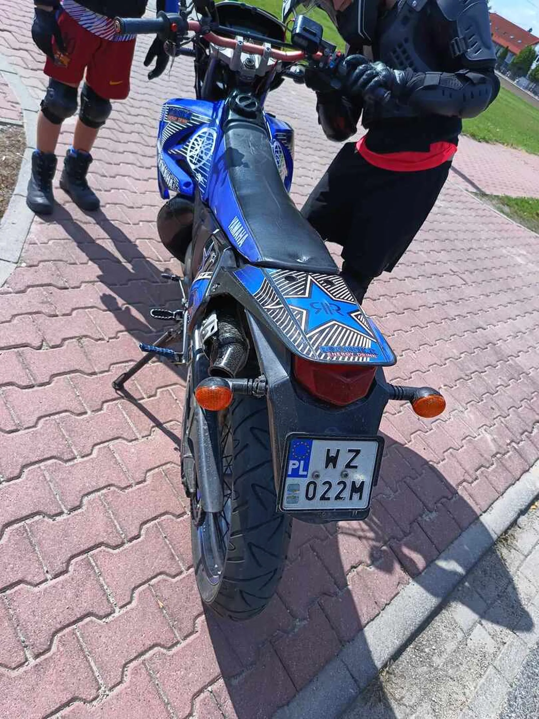 Wjechałeś mi w tył, podałeś fałszywy nr tel i odjechałeś. Mam oświadczenie, które podpisałeś i wystarczające dane, aby sprawa trafiła na policję.