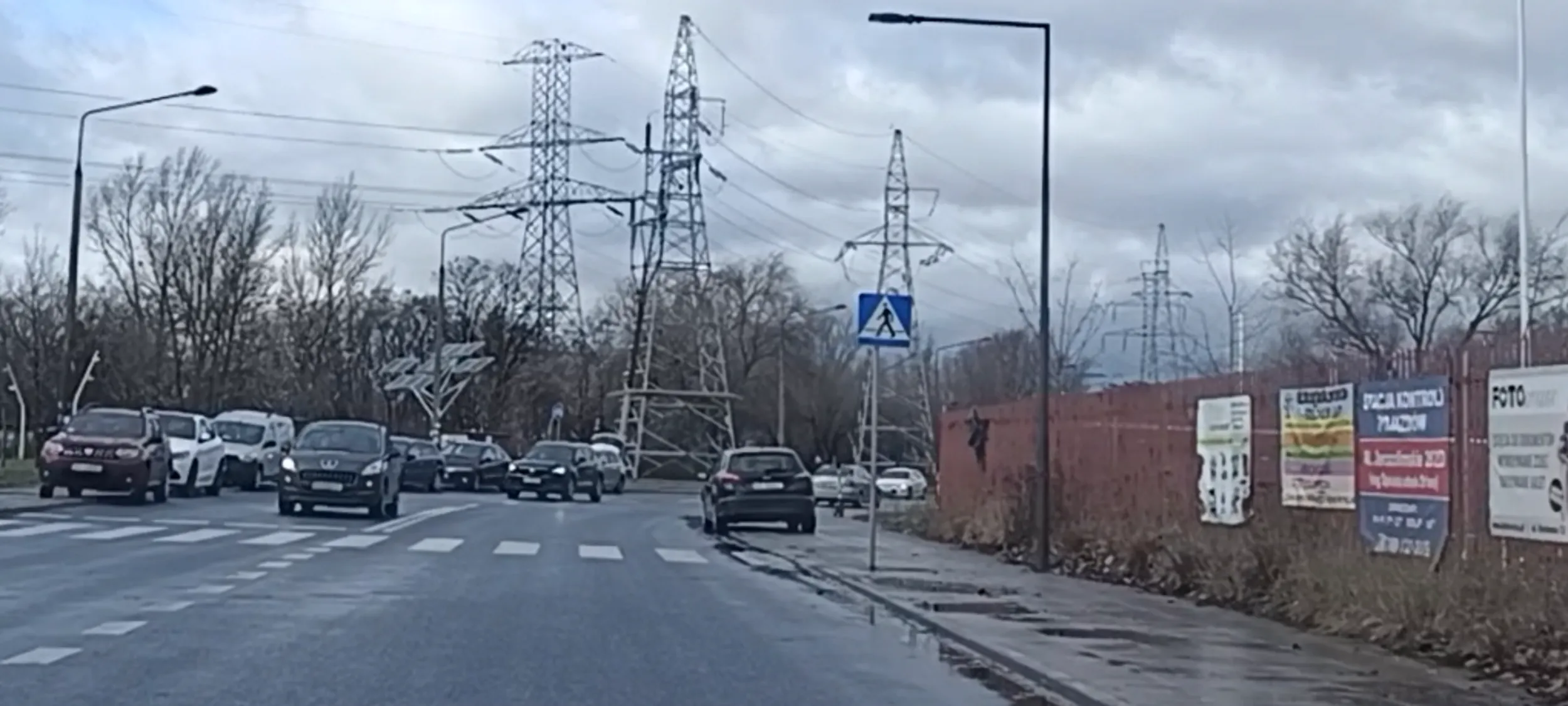 Nieprawidłowe parkowanie w odległości 5m od przejścia dla pieszych. Siadaj, Pała!