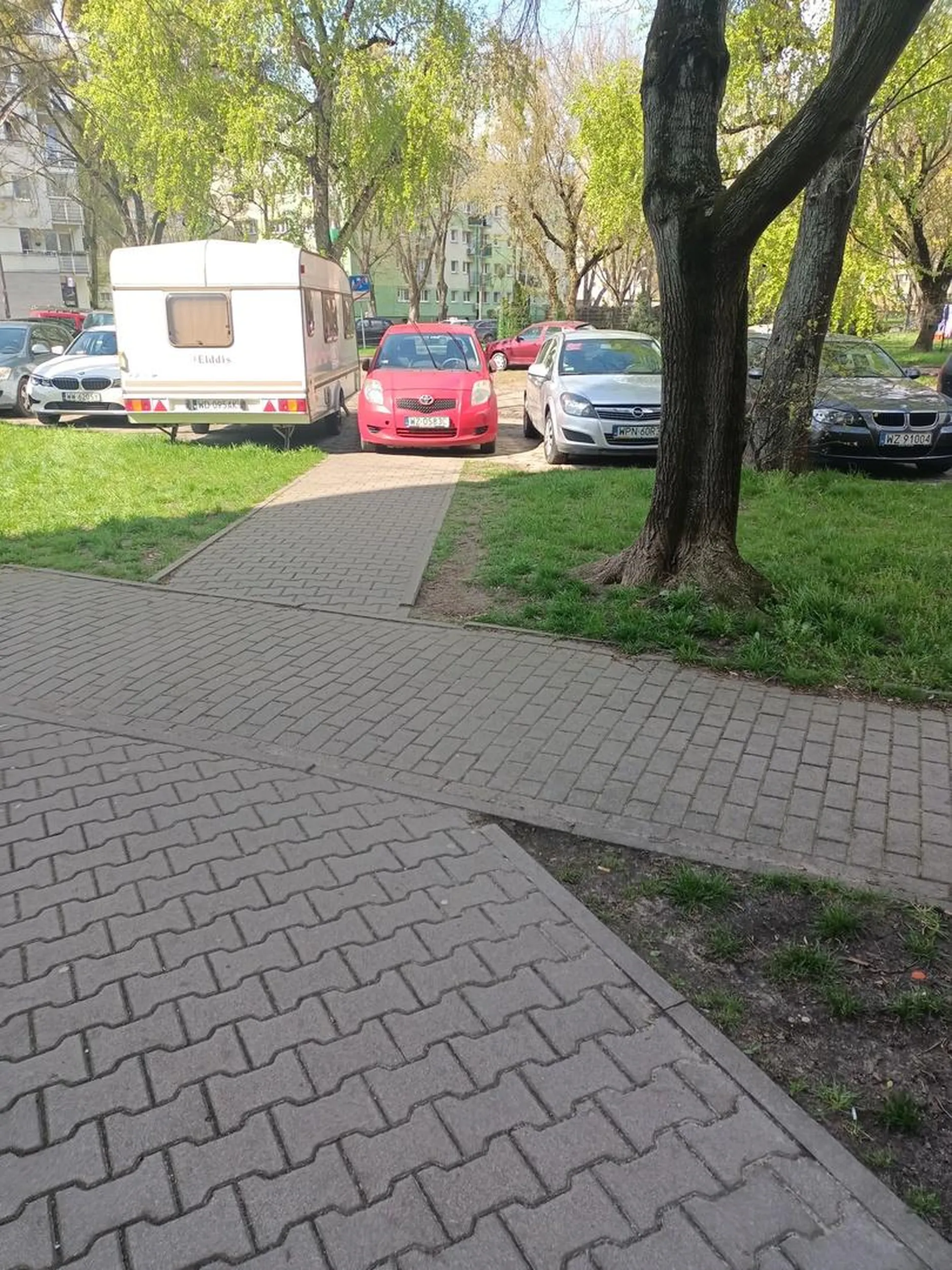 Nie ma to jak przejście zastawić