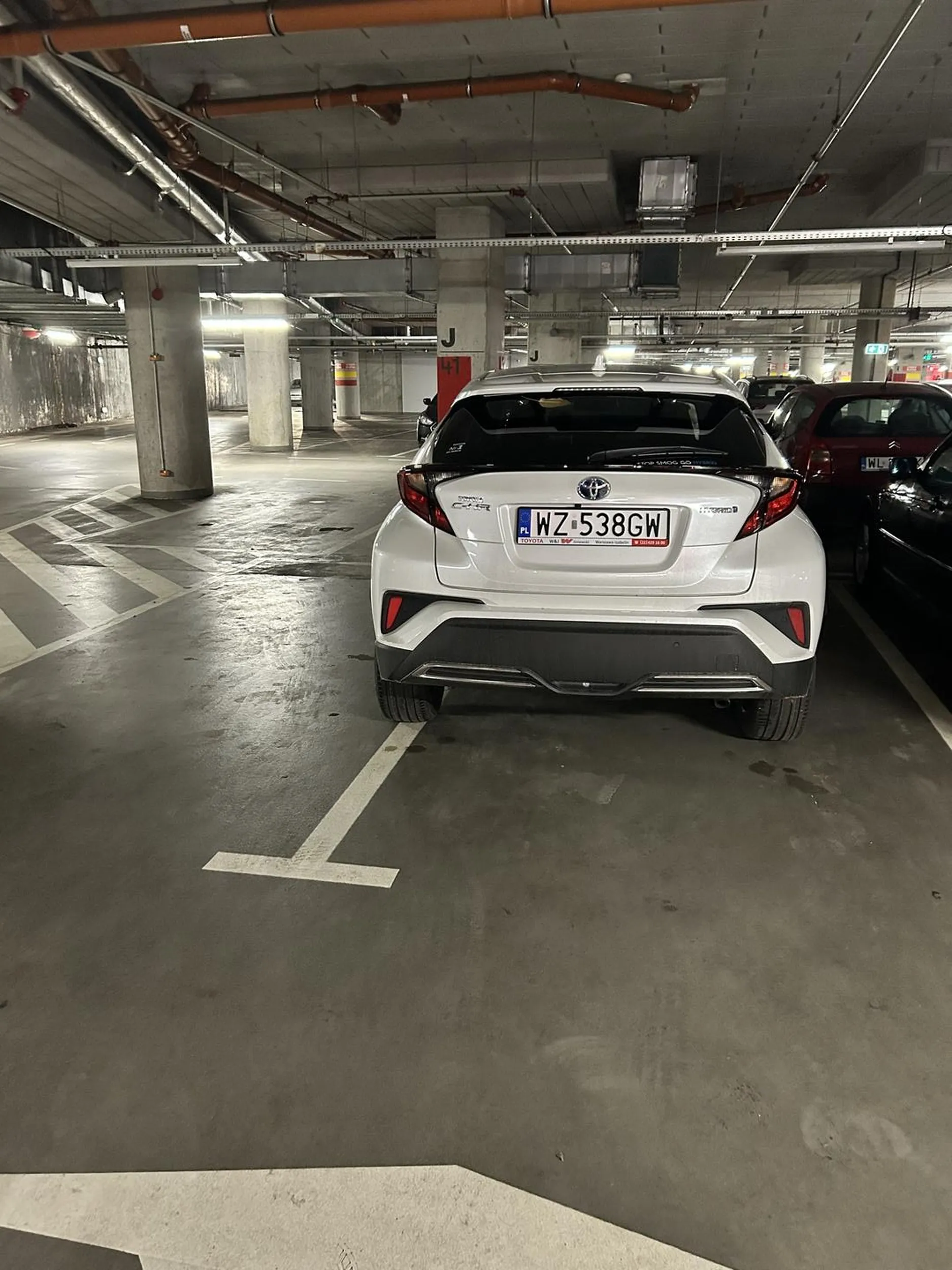Naucz się parkować gołębie! Warszawa parking -2 galeria Młociny.