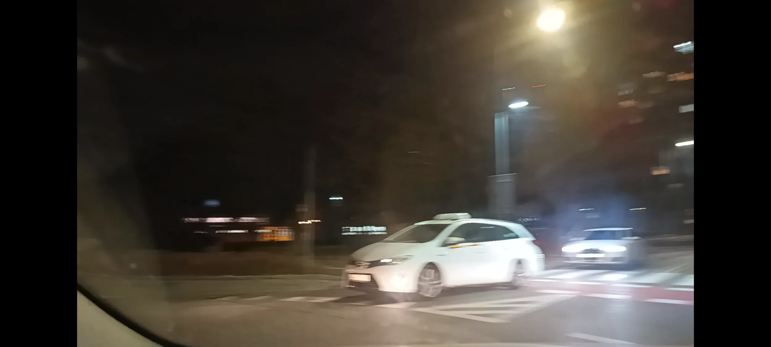 Gruzin pewno i jeździ na tej taryfie nielegalnie i wpieprza się na rondzie bez ustąpienia pierwszeństwa przejazdu.