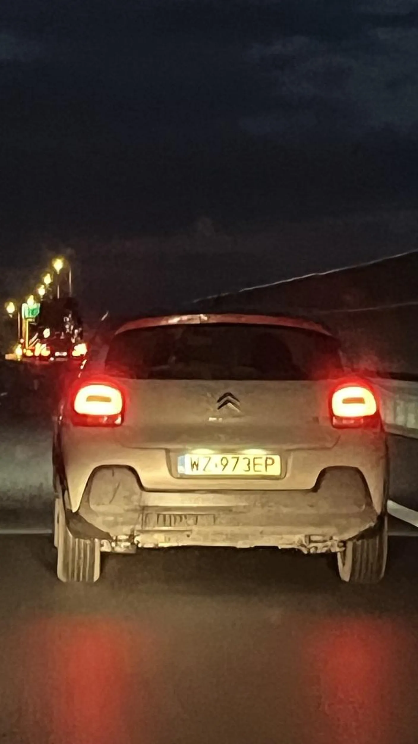 Kolego zmień te swoje chińskie ledy na normalne żarówki bo oślepiasz