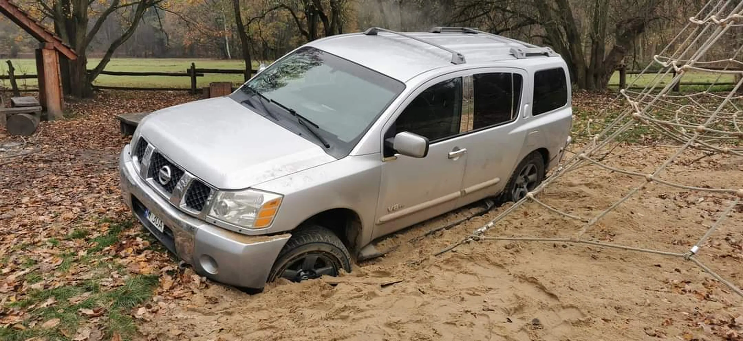Wannabe offrołder rozjeżdża place zabaw i się tam wkleja.