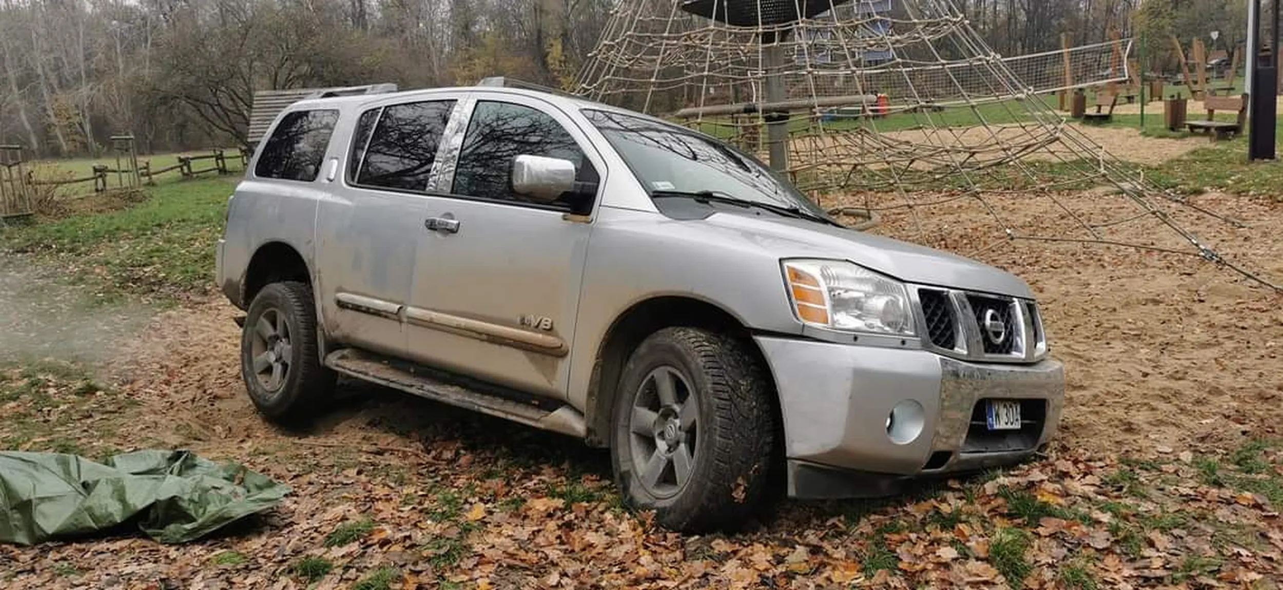 Wannabe offrołder rozjeżdża place zabaw i się tam wkleja.