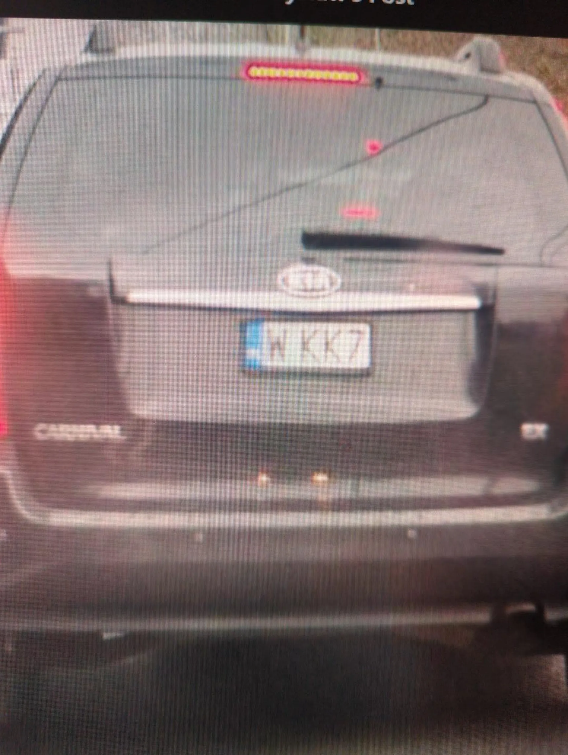 Kia Carnival z małą rejestracją... A żeby ci durniu dowód zabrali
