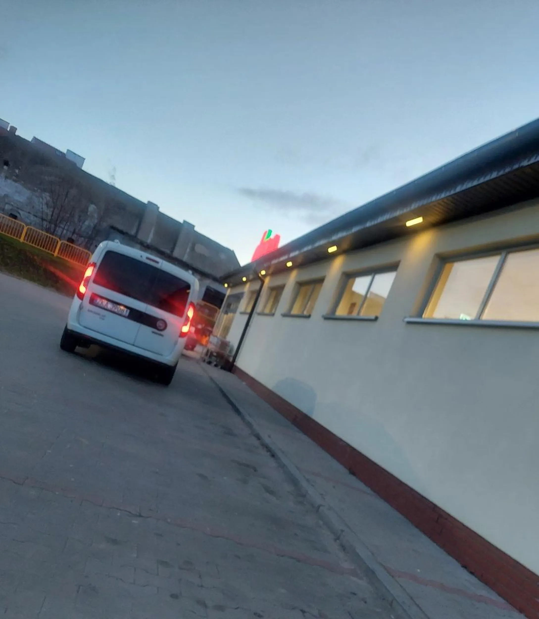 A ja sobie zaparkuje tak...