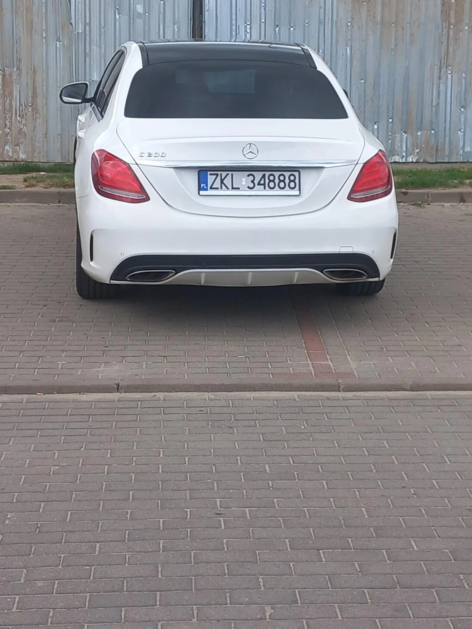 Stawanie w liniach nie jest twoja mocna stroną.