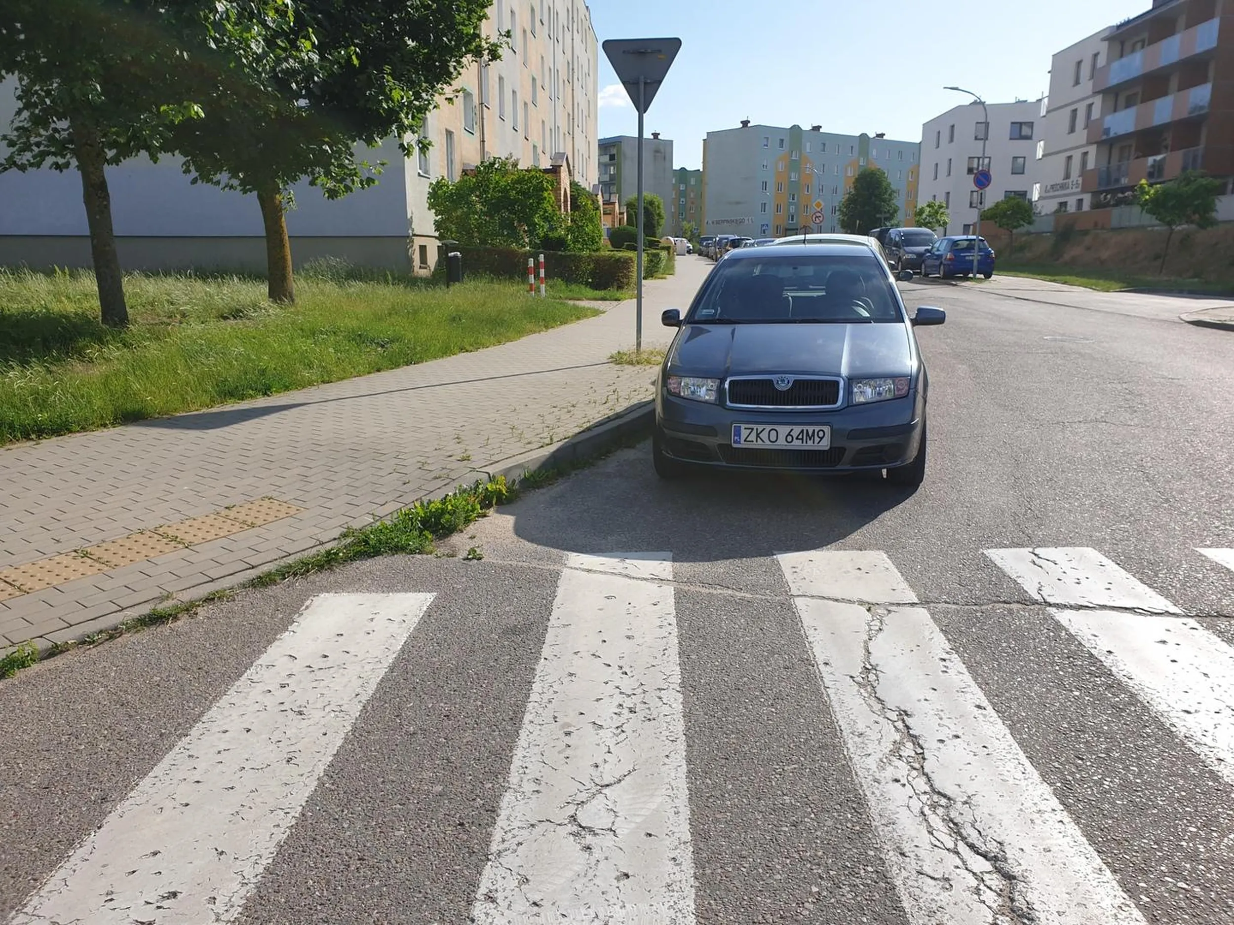 bliżej pasów już nie dam rady - a jestem taki "mały" że przecież nic nie zasłaniam