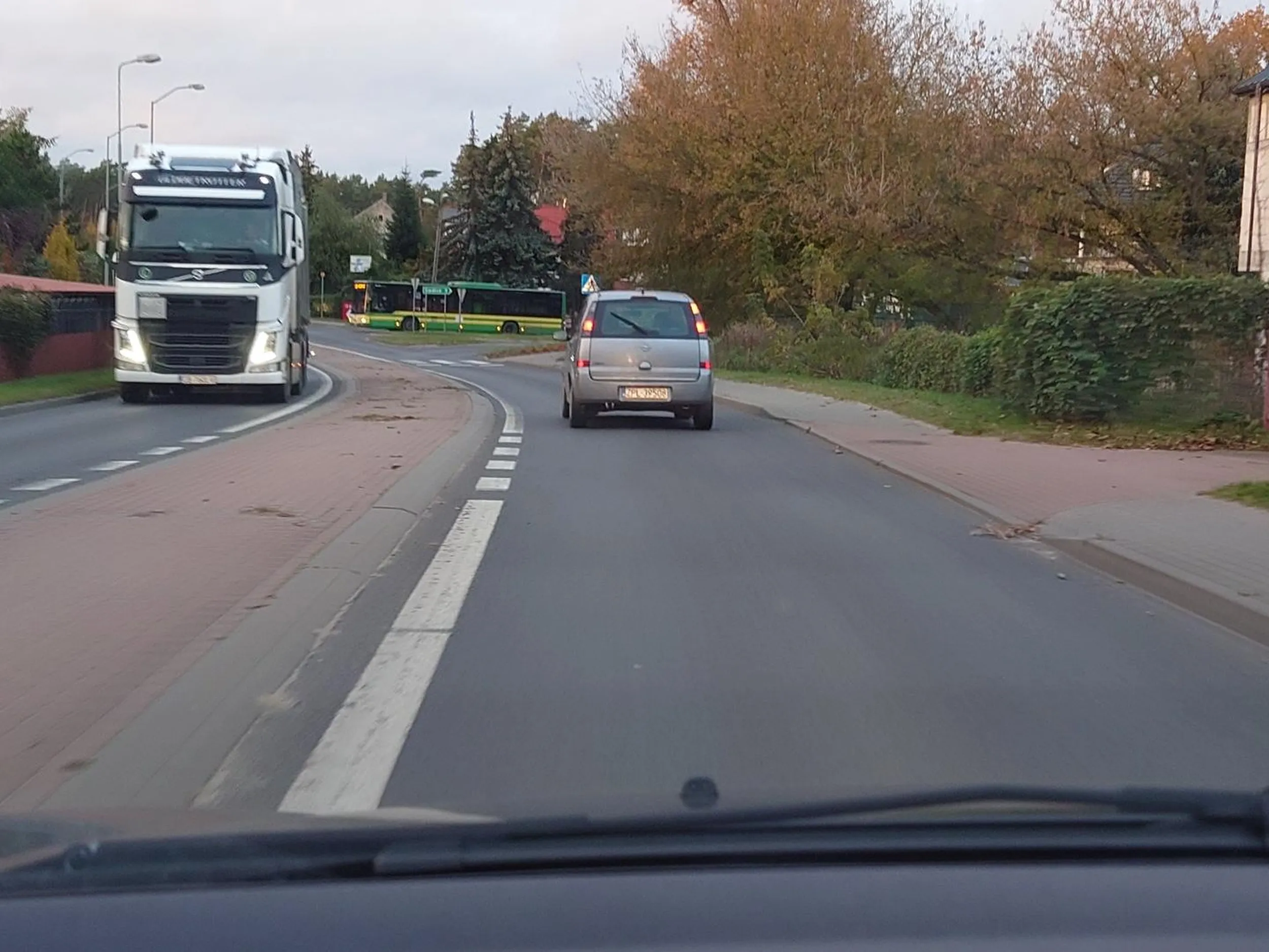 Chłopie, weź to zezłomuj, bo jeździ jak wędzarnia