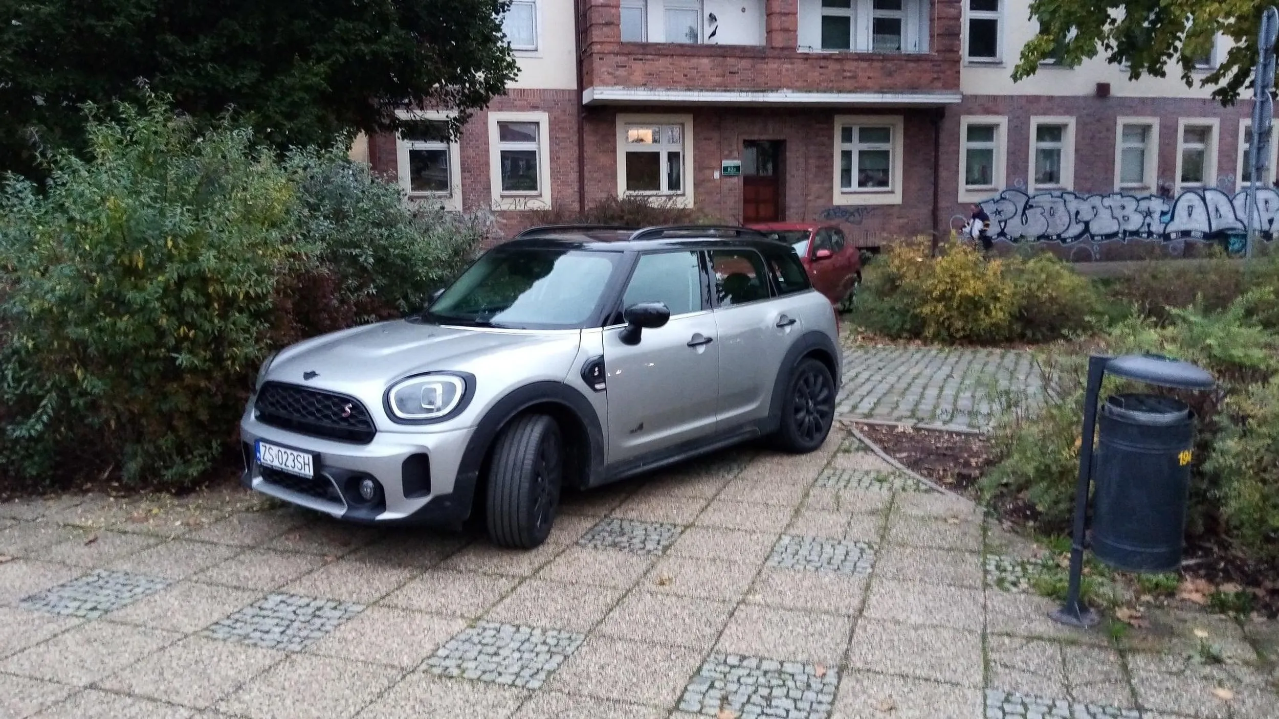 Parkowanie w poprzek chodnika