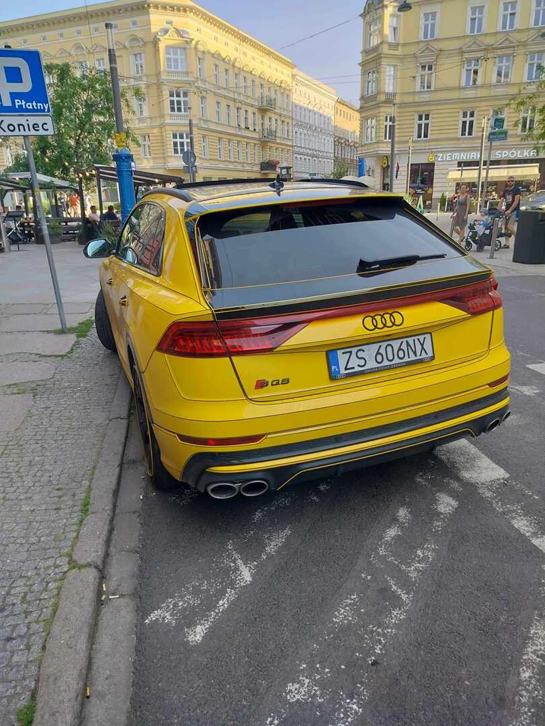 Chłopie to, że masz Audi nie oznacza parkowania jak księciunio. ?