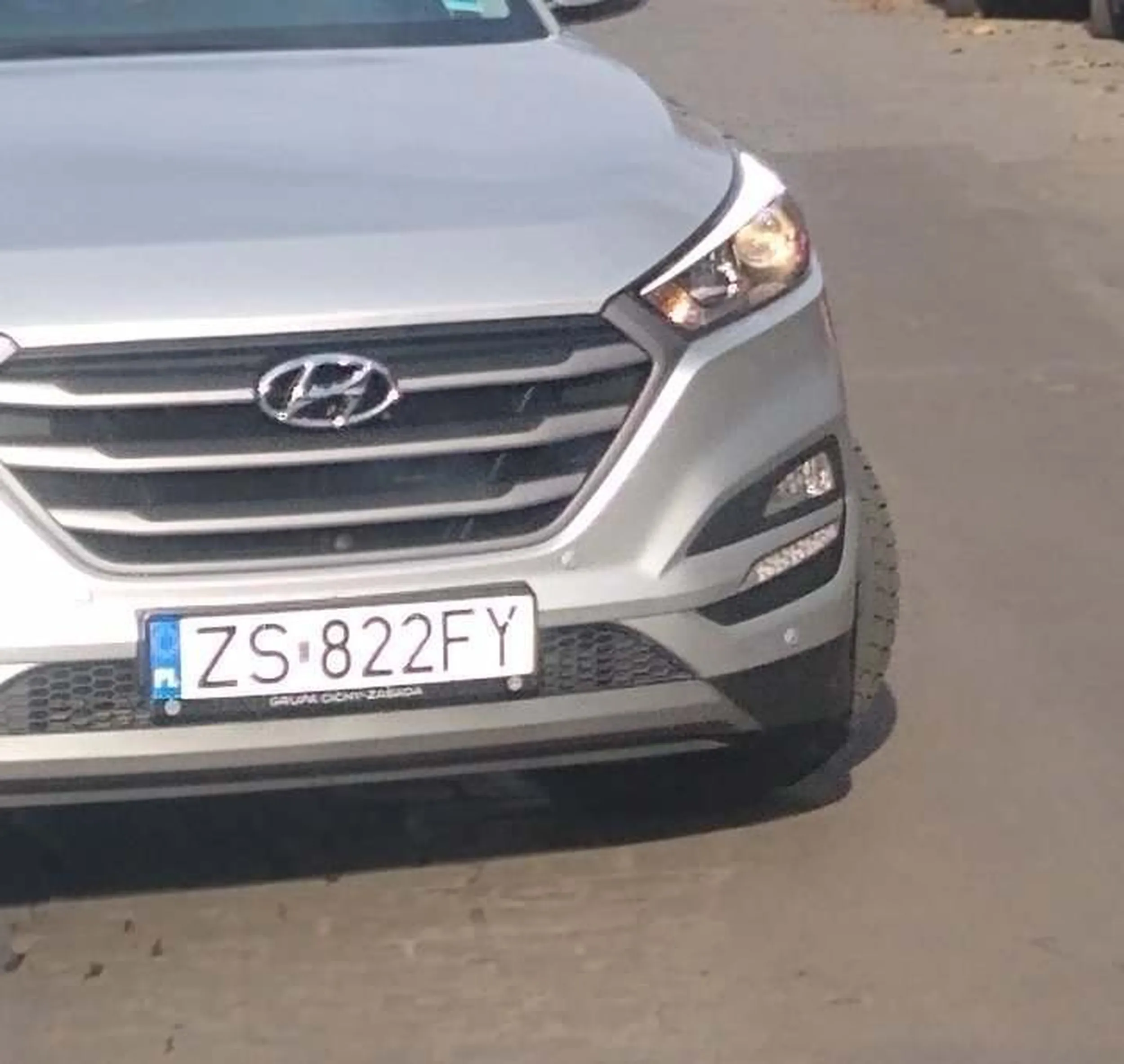 Babsko kture nie potrafi manewrowac tym swoim hyundaiem kupionym za sms albo znalezionym w chipsach. porazka, dramat