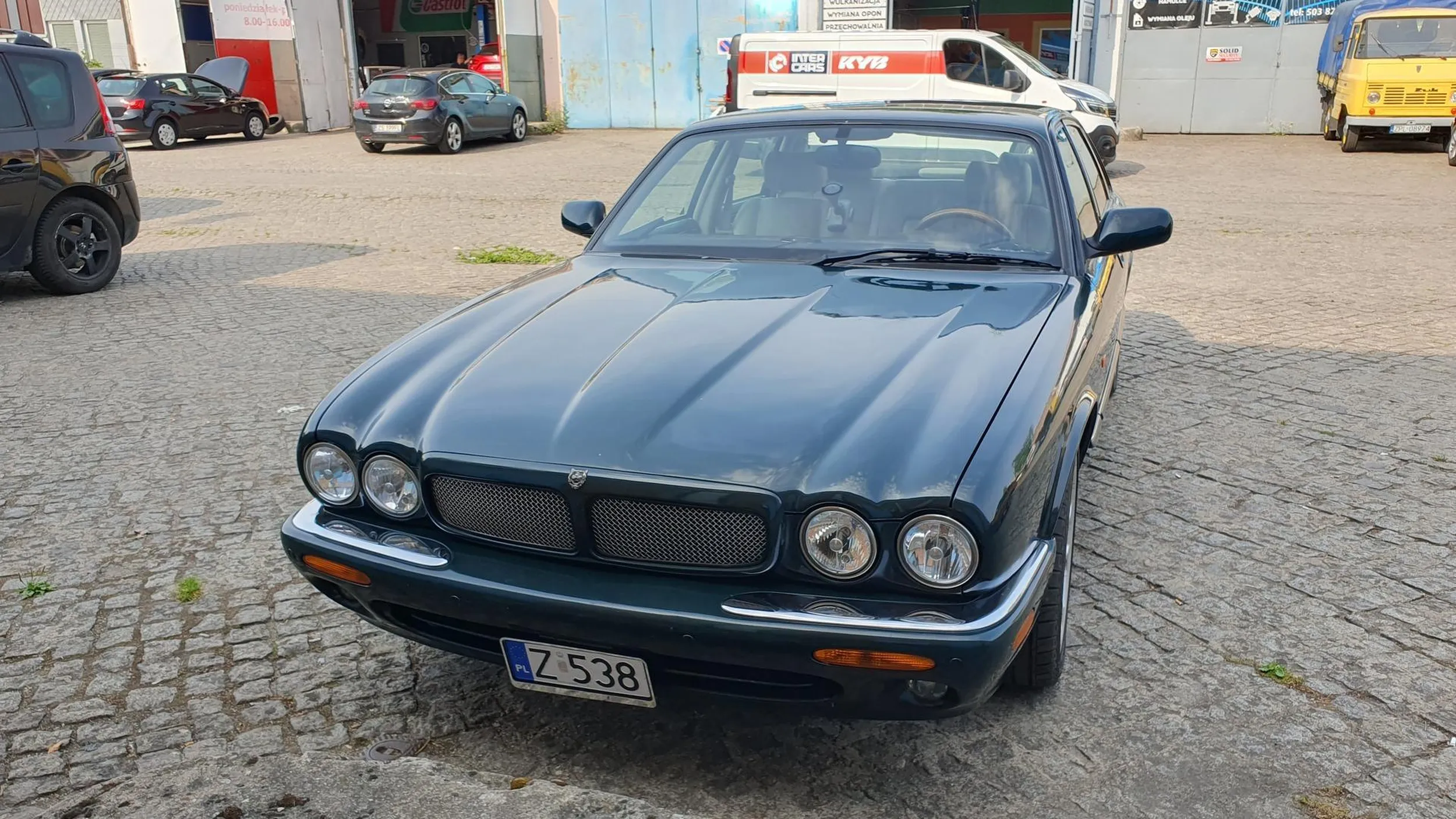 Nie ma opcji, normalna tablica nie wejdzie... ?