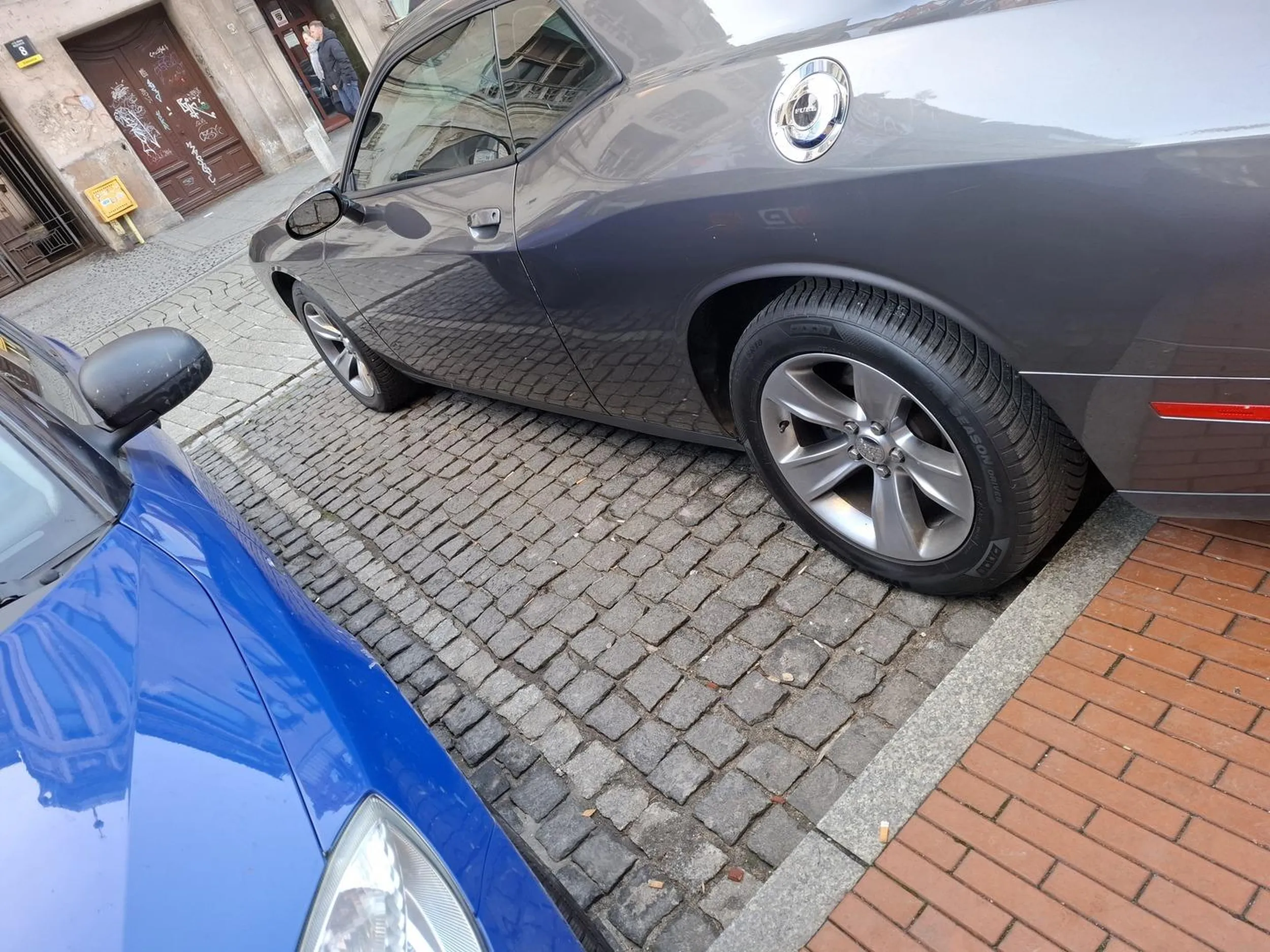 Ziom jest chill guyem tylko krzywo trochę parkujesz ziomuś