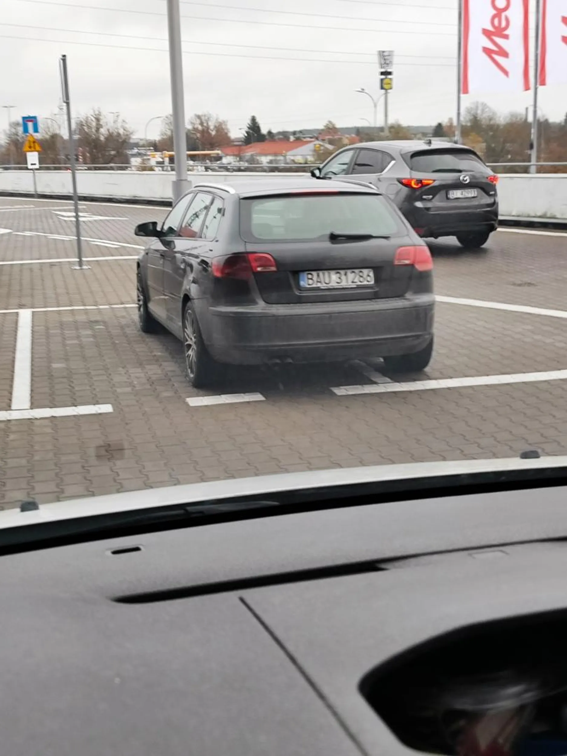 Panie kto Panu to tak spierdolił? mówię o mózgu kierowcy