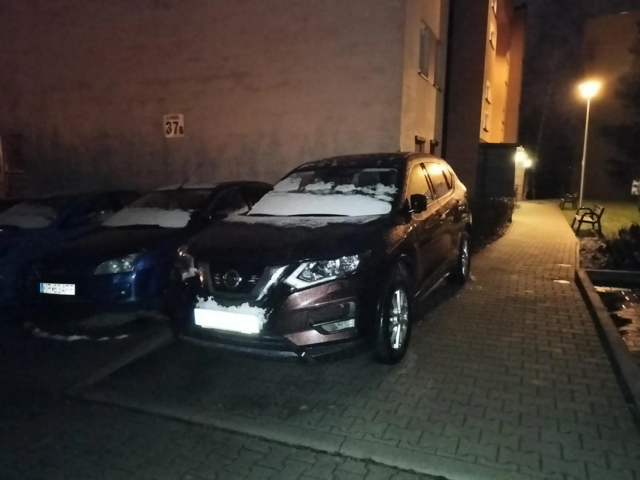 Parkowanie na chodniku? Czemu nie!