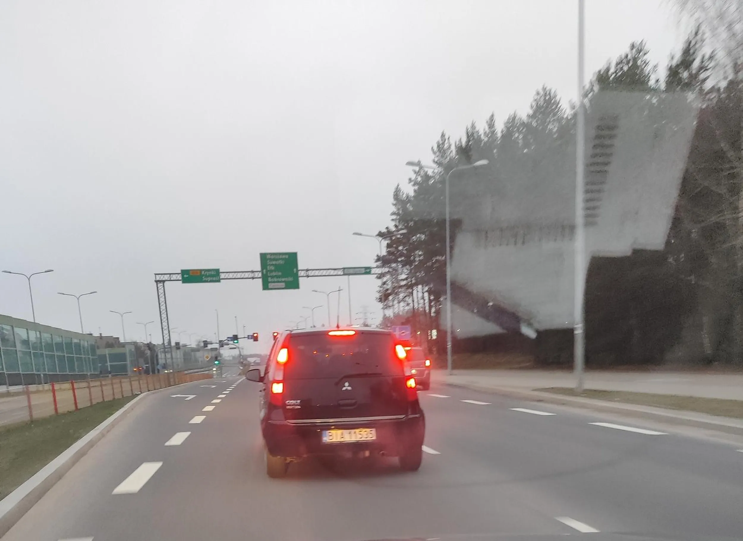 Lewy pas jest do wyprzedzania nie do spania