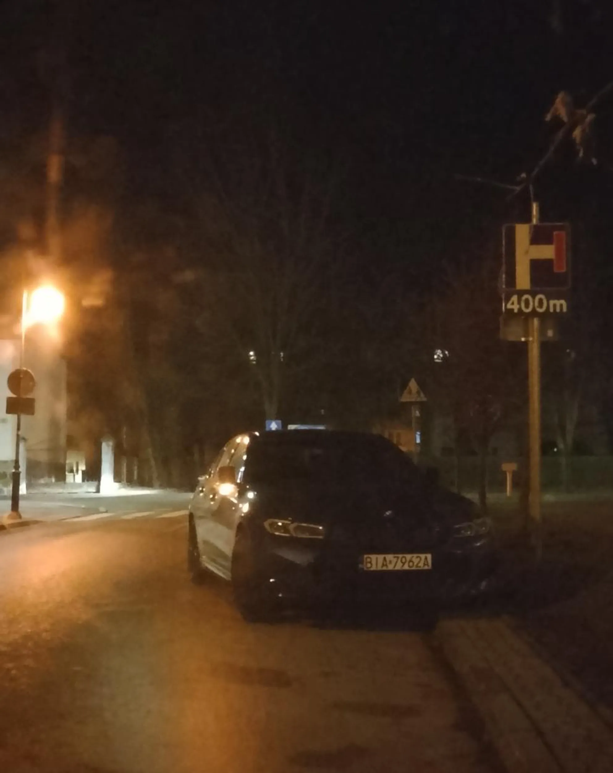 Naucz się parkować bo to już zaczyna być żałosne...