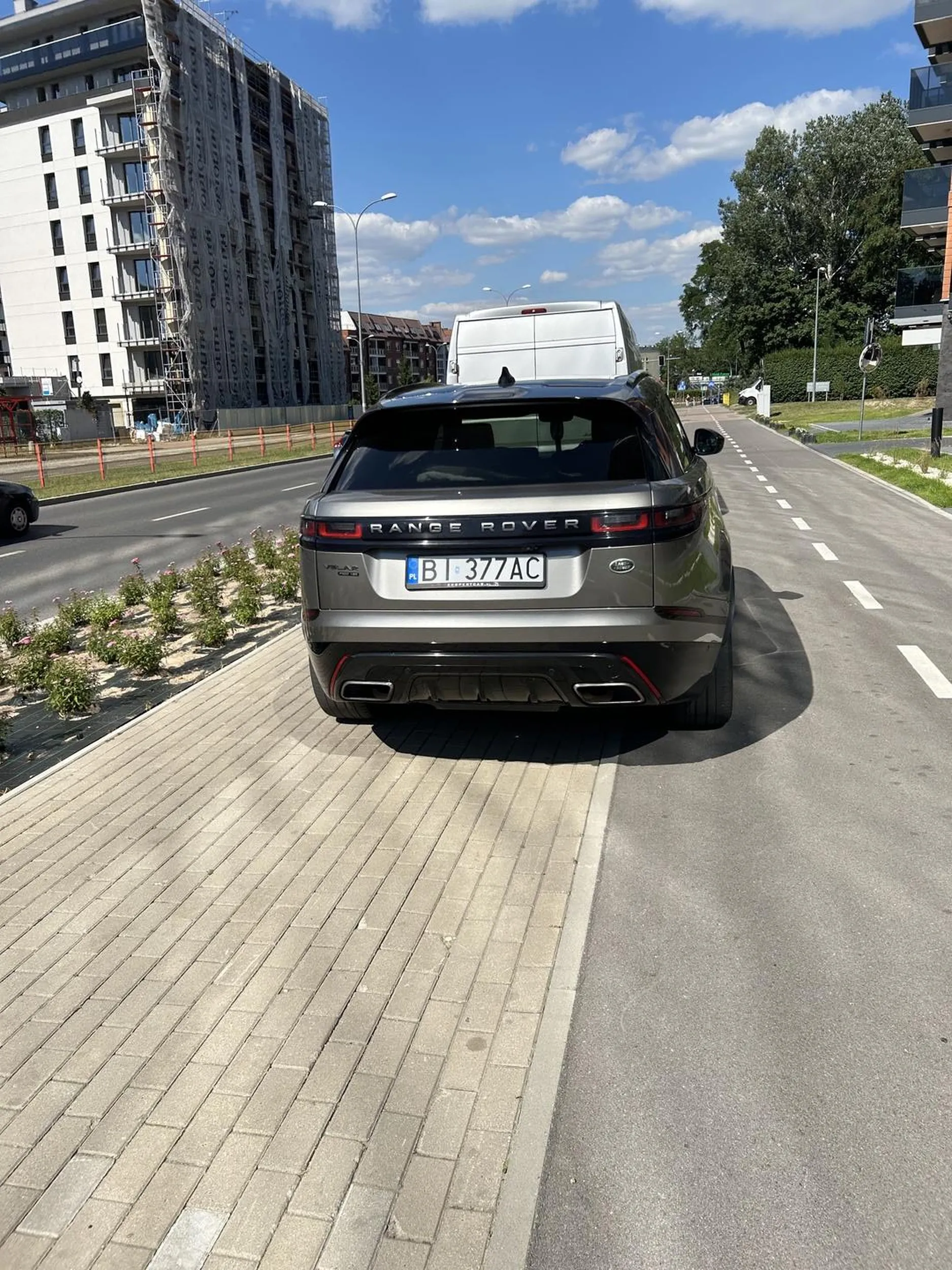 Chodnik jest do chodzenia nie do parkowania